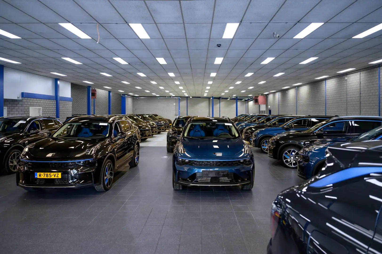 Lynk & Co 01 *RVL Auto's - OUTLET * 100 stuks en Co's op VOORRA Zwart - 2