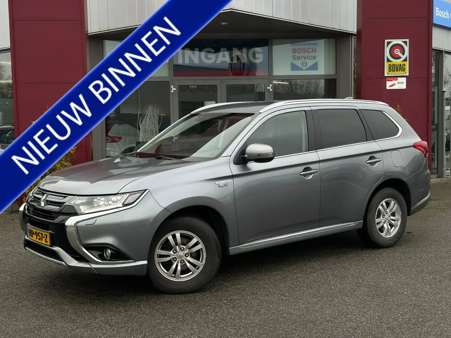 Mitsubishi Outlander 2.0 PHEV Business Edition Grijs - 1