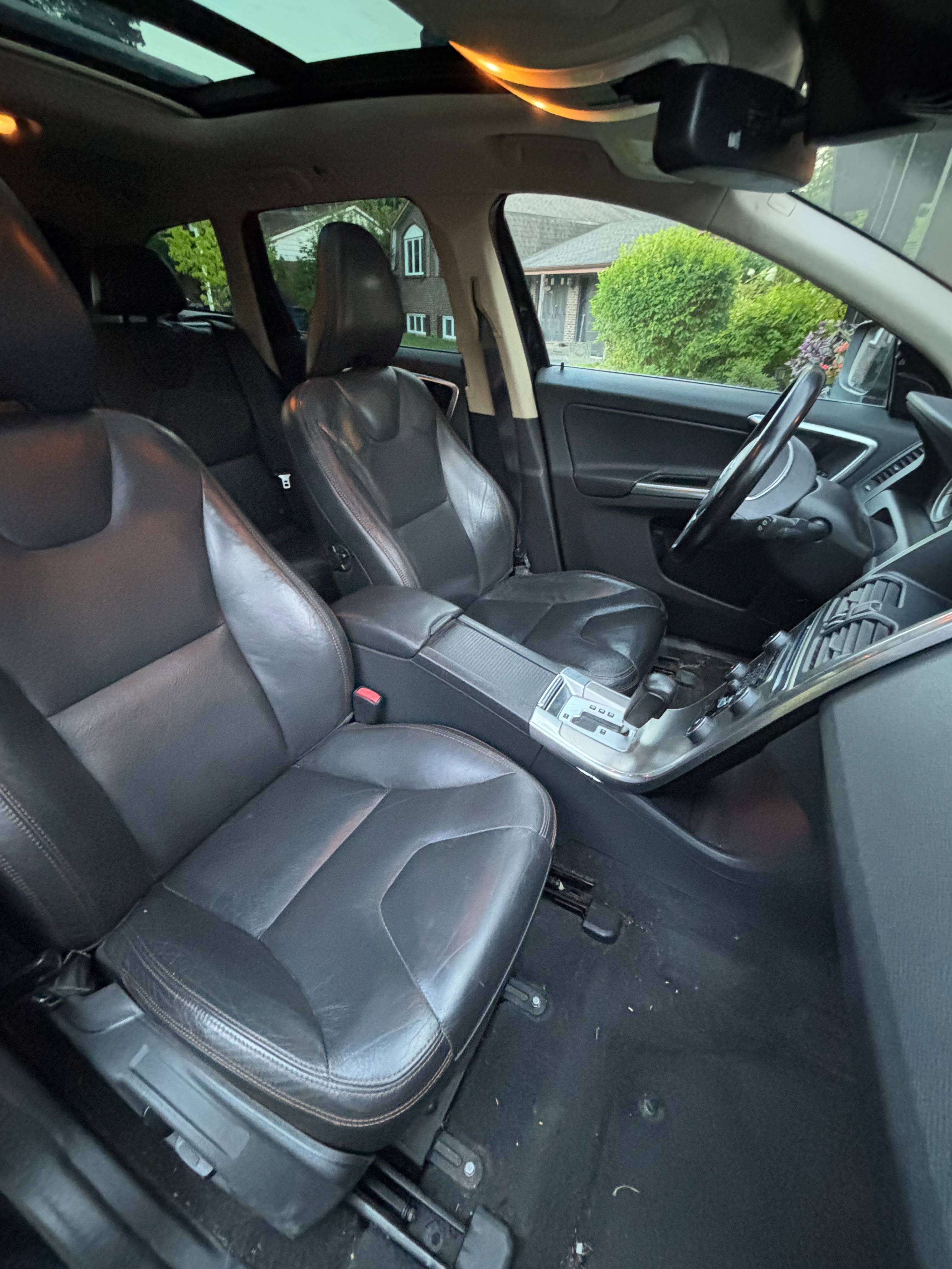 2012 Volvo XC60 3.2 thumb 6