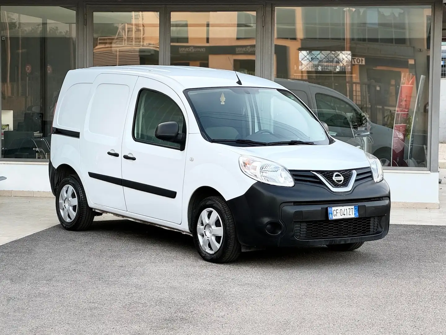 Nissan NV250 1.5 dCi 95CV Van Euro 6 - 2021 Blanco - 1