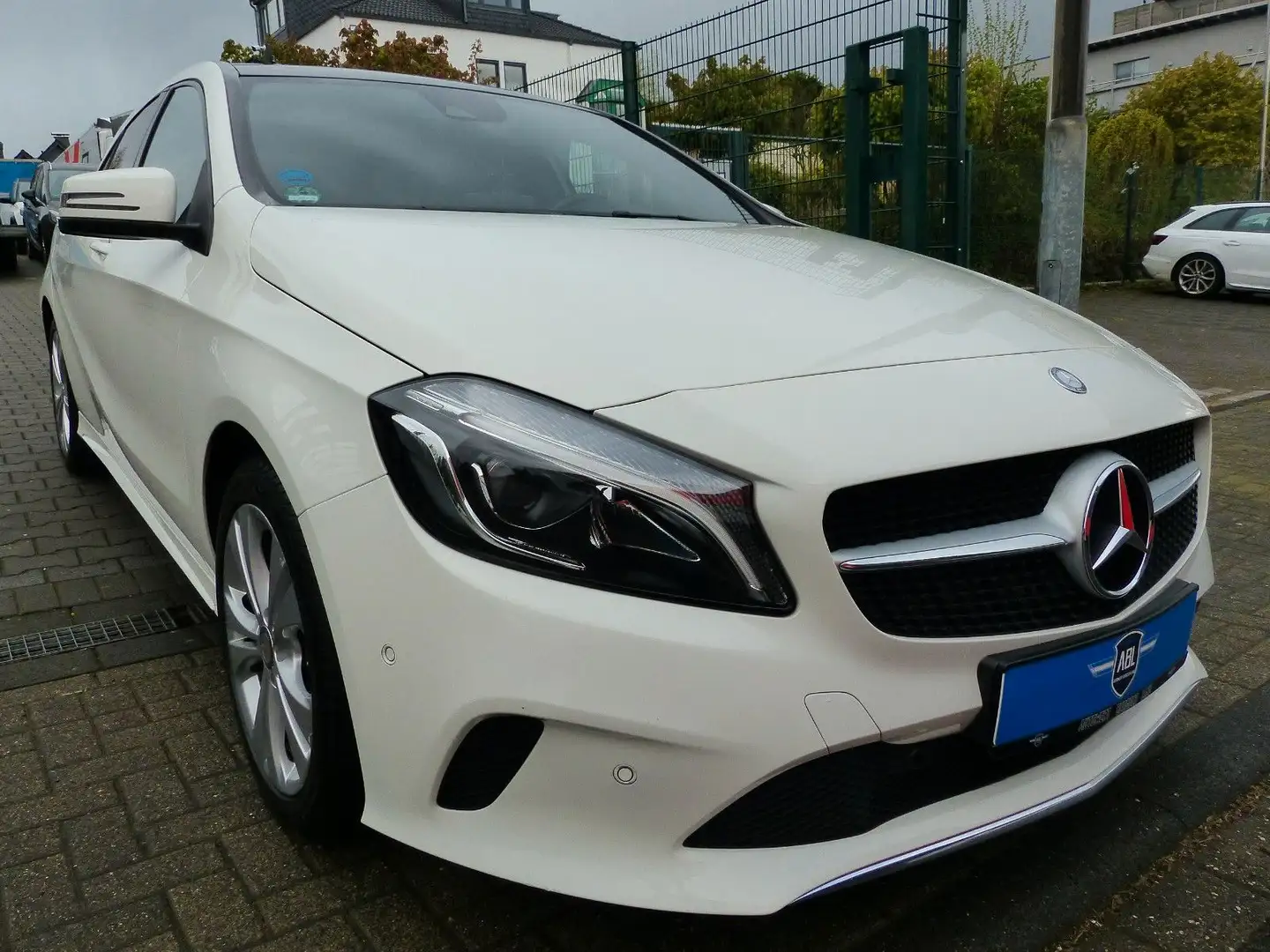Mercedes-Benz A 200 A -Klasse A 200 CDI (inkl.2Jahre Garantie) Weiß - 1