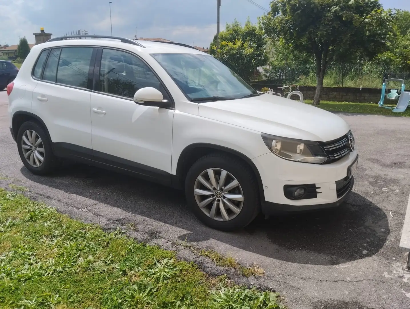 Volkswagen Tiguan 2.0 tdi bm Sport&Style 110cv - 2