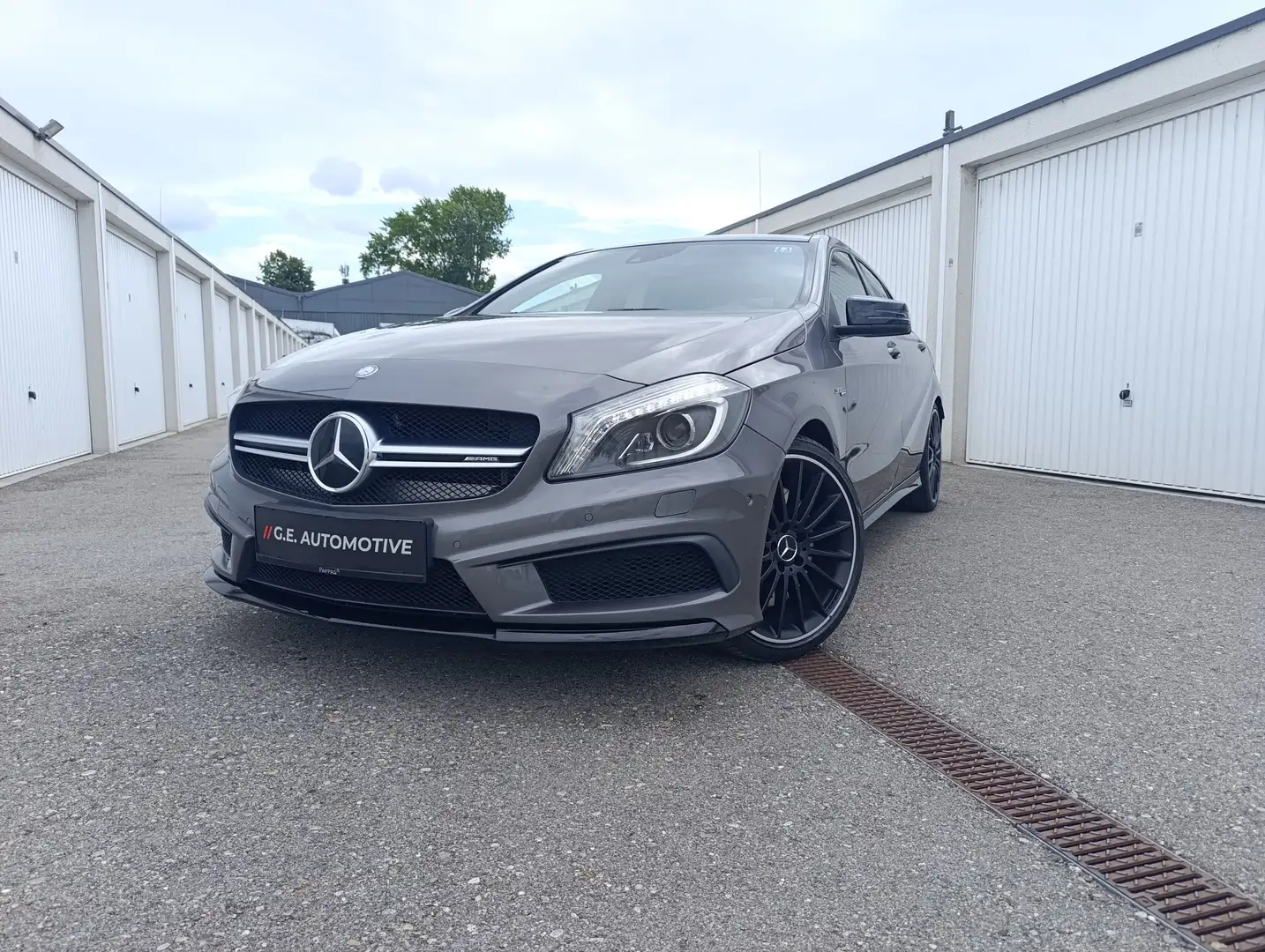 Mercedes-Benz A 45 AMG A 45 AMG 4Matic (176.052) Gris - 2