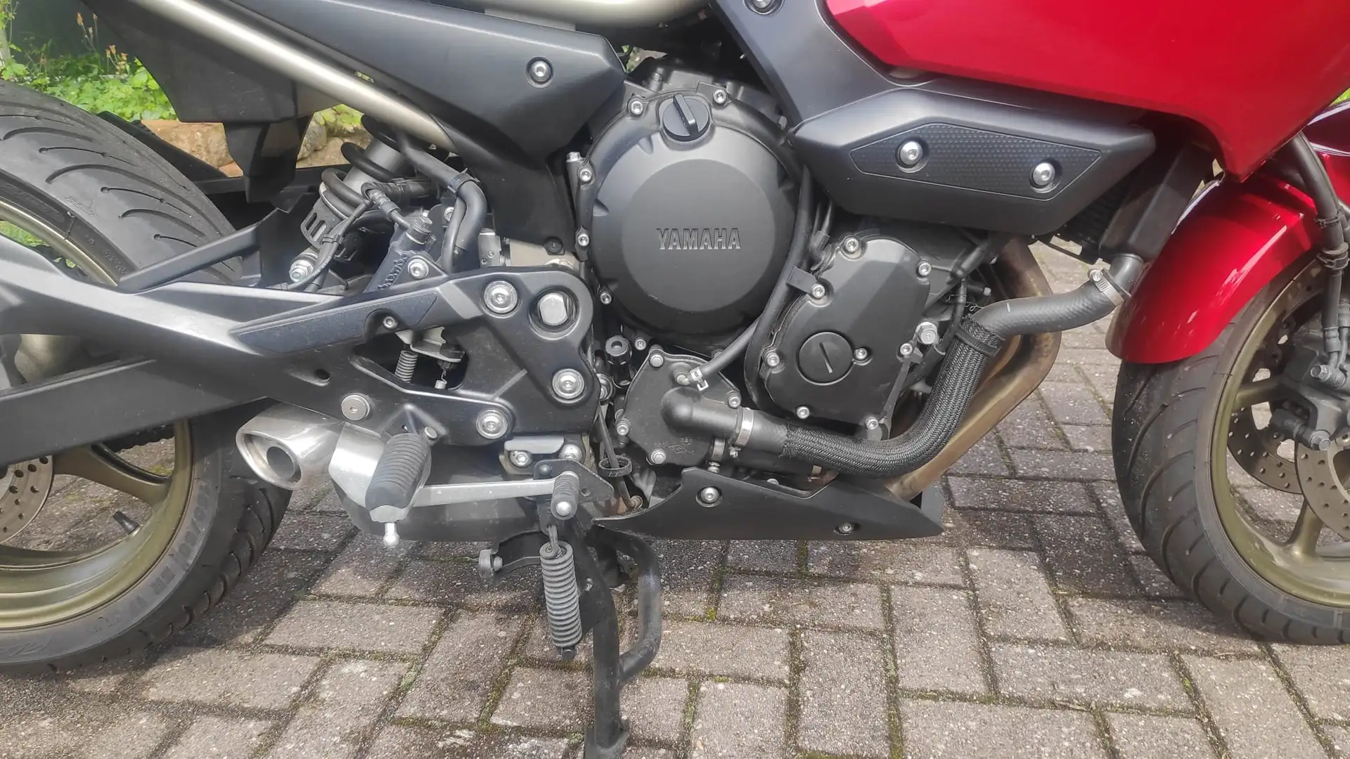 Yamaha XJ 6 XJ6 Diversion ABS Červená - 1