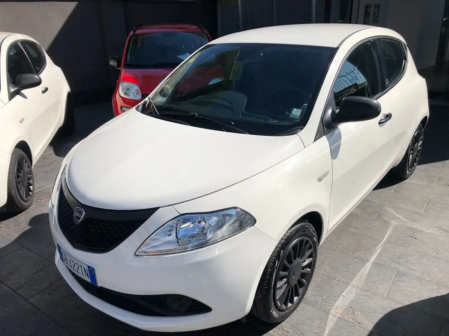 Lancia Ypsilon 1.0 hybrid Silver 70 CV PREZZO REALE Bianco - 2