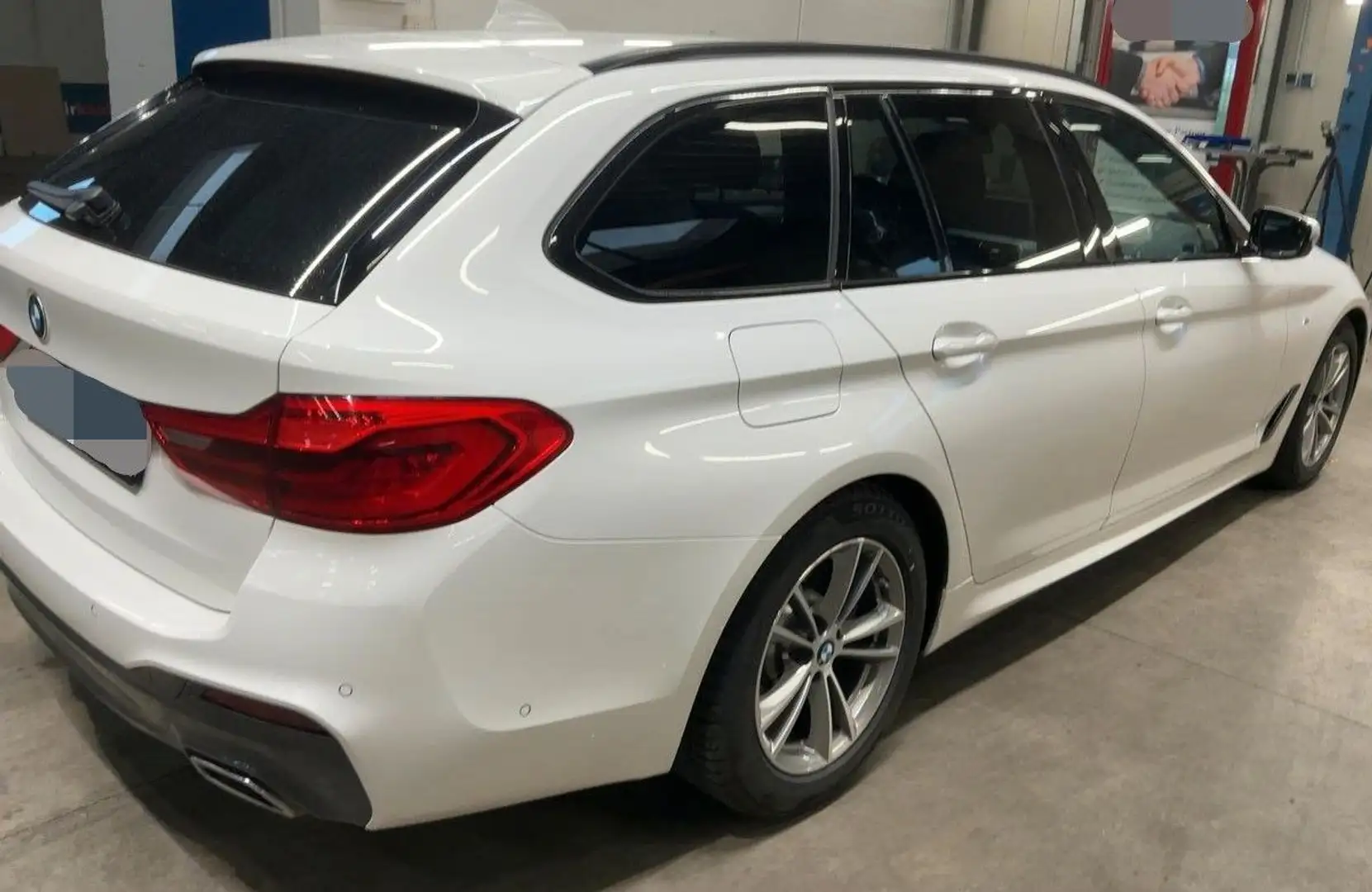 BMW 520 d M Sport Mild-Hybrid *HUD*Kamera*Keyless-Go Weiß - 2