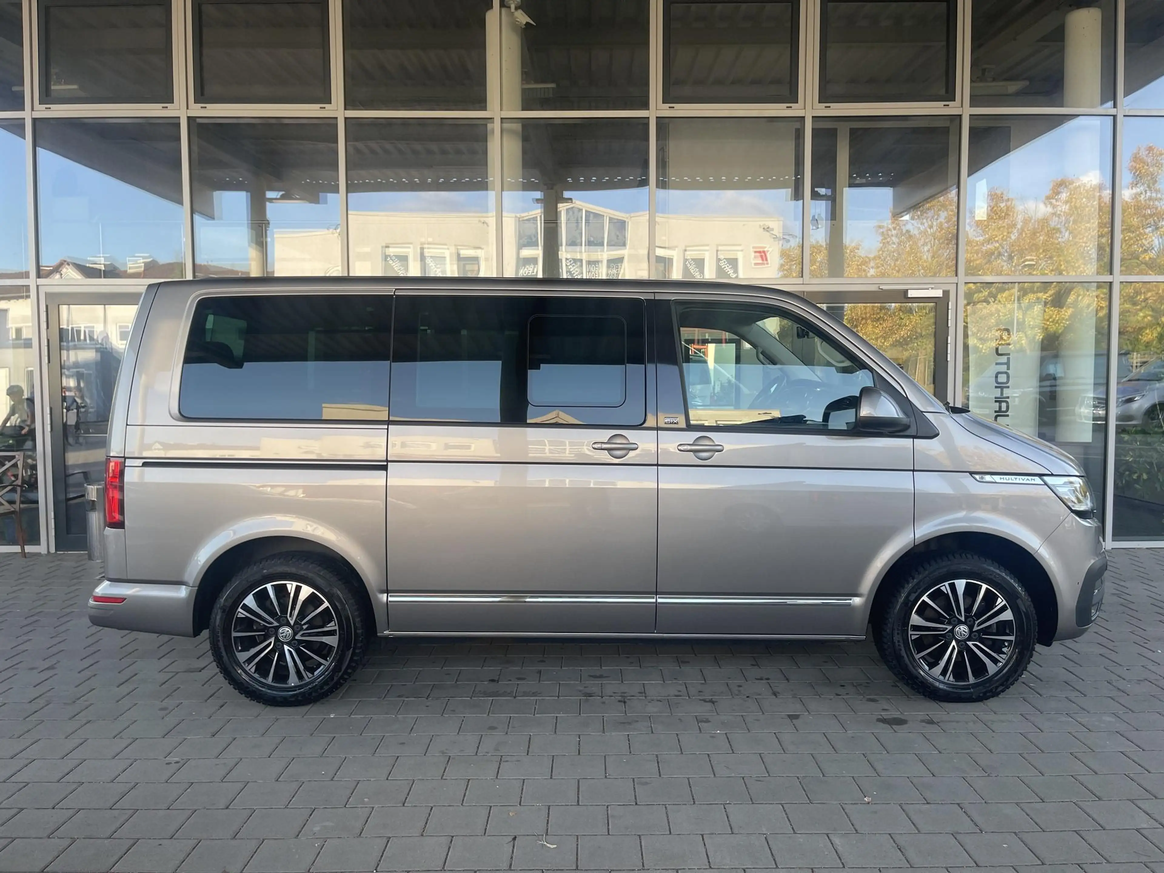 Volkswagen T6.1 Multivan T6.1 Multivan Generation Six 4 Motion AHK, Kamera — photo 12