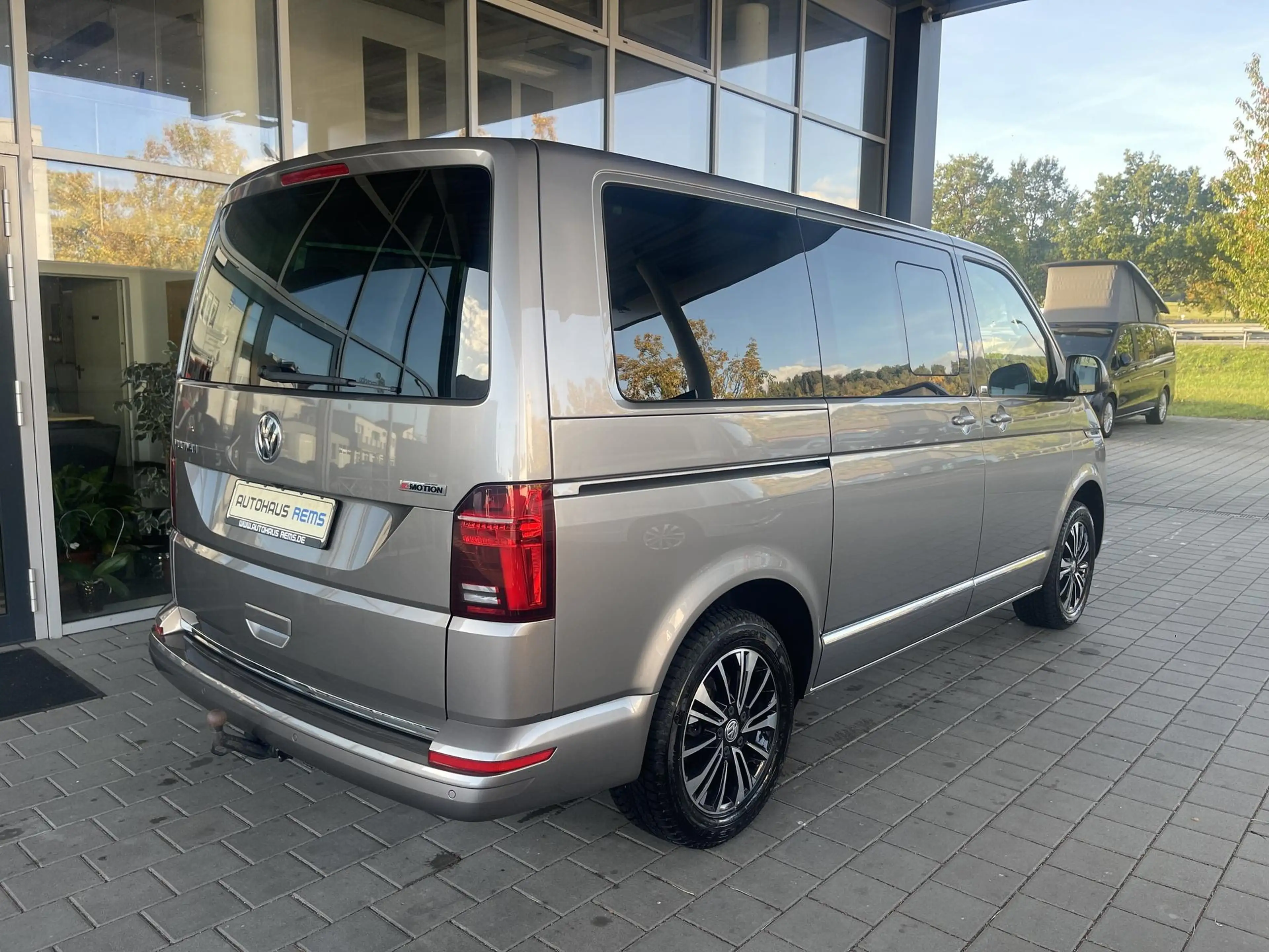Volkswagen T6.1 Multivan T6.1 Multivan Generation Six 4 Motion AHK, Kamera — photo 6