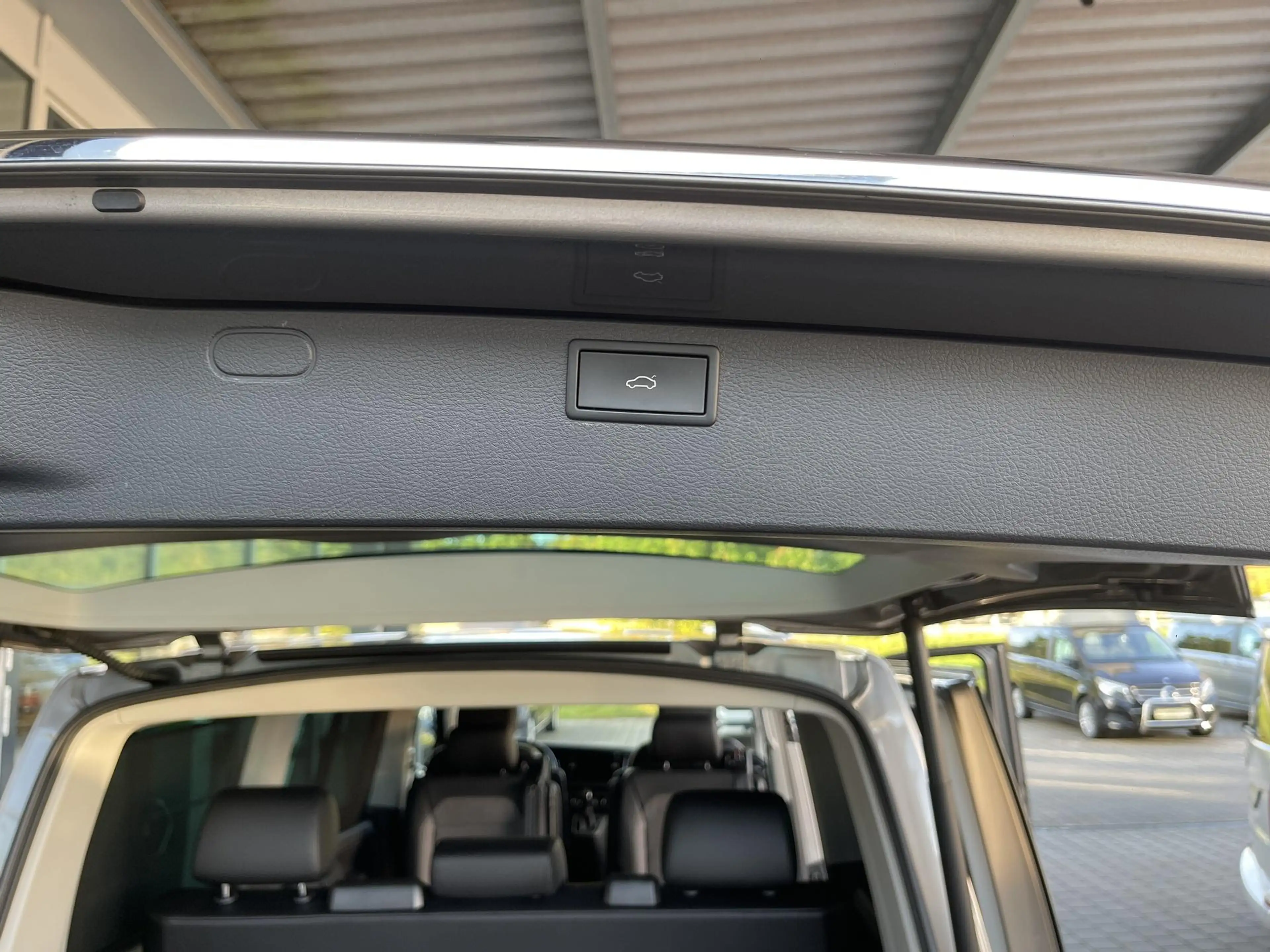 Volkswagen T6.1 Multivan T6.1 Multivan Generation Six 4 Motion AHK, Kamera — photo 9