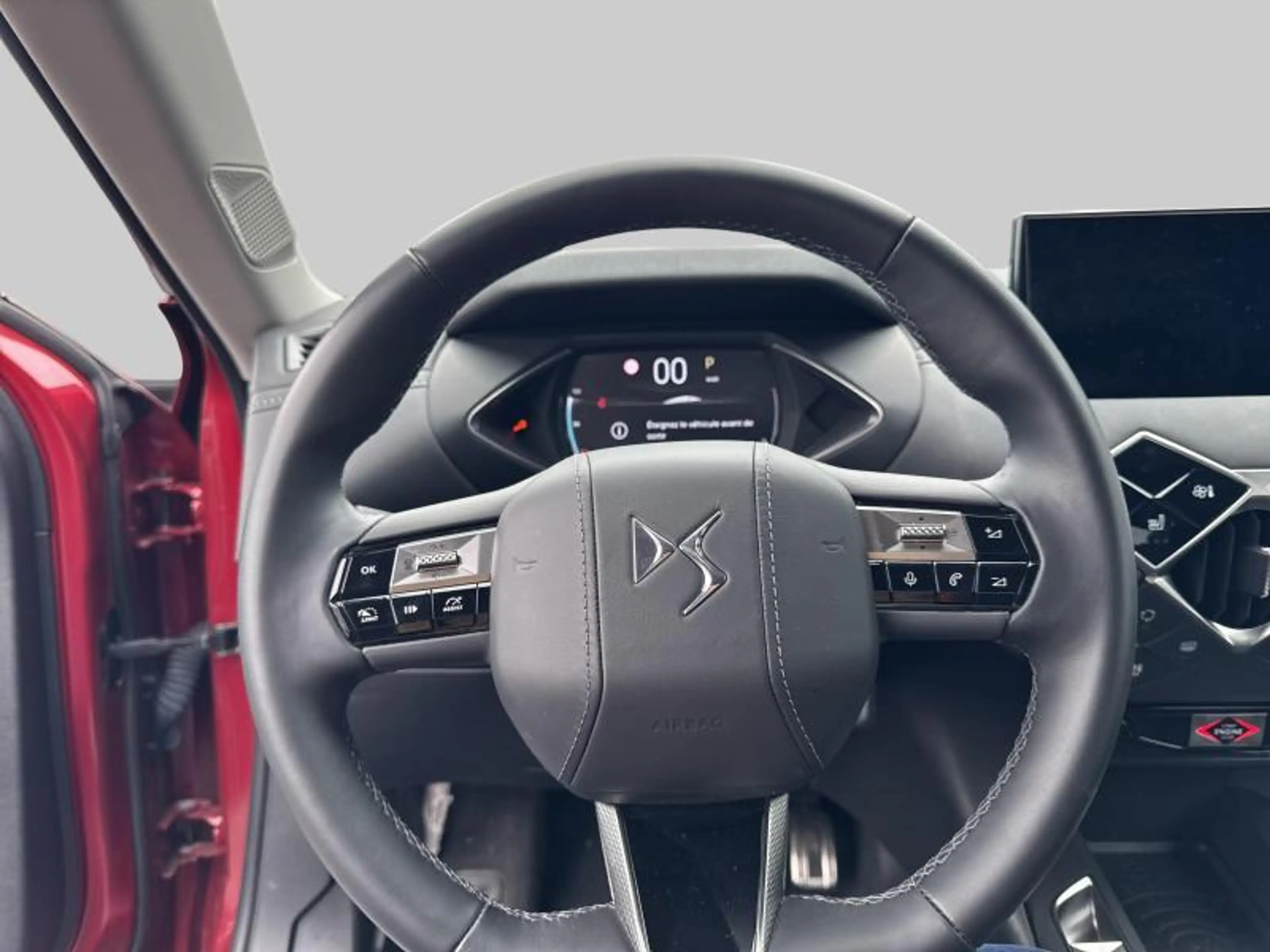 DS Automobiles DS 3 Crossback E-TENSE OPERA — photo 14
