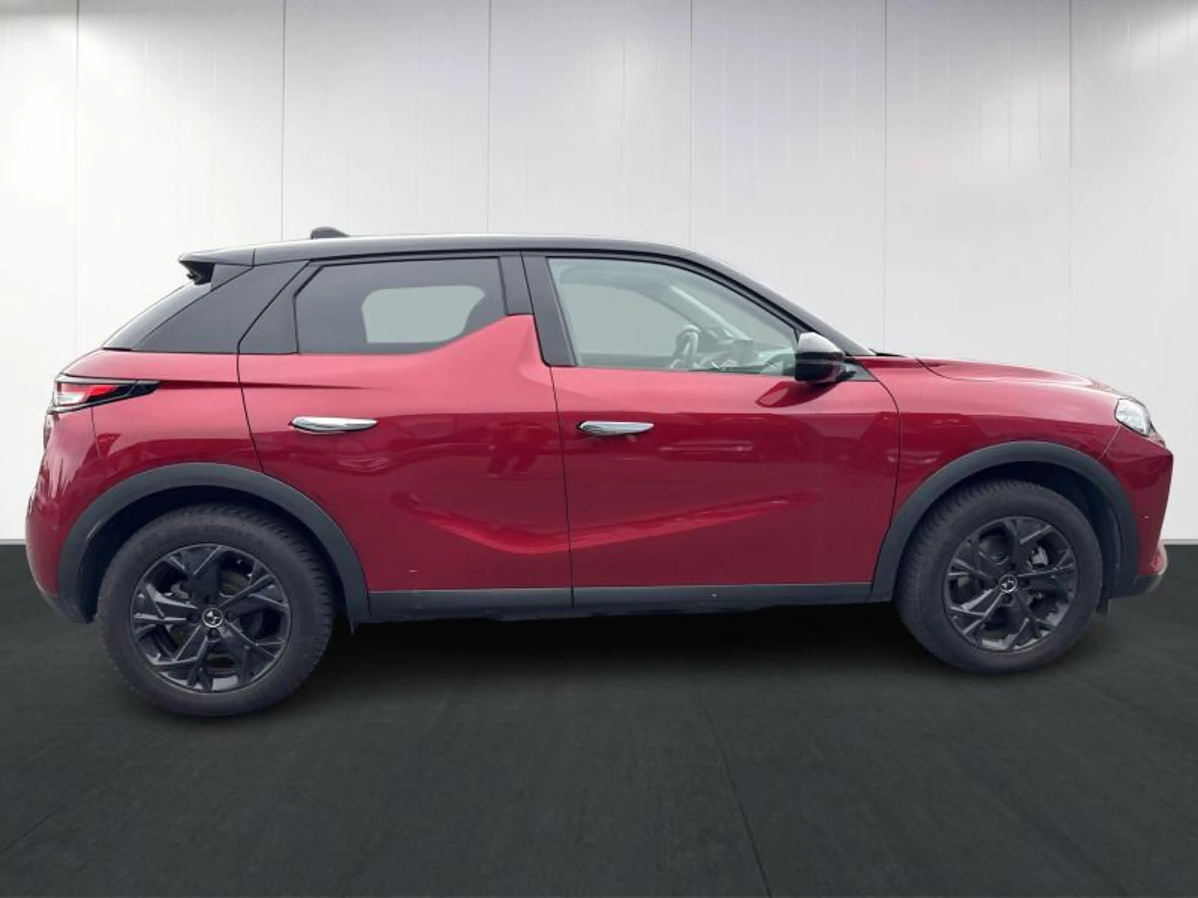 DS Automobiles DS 3 Crossback E-TENSE OPERA — photo 8