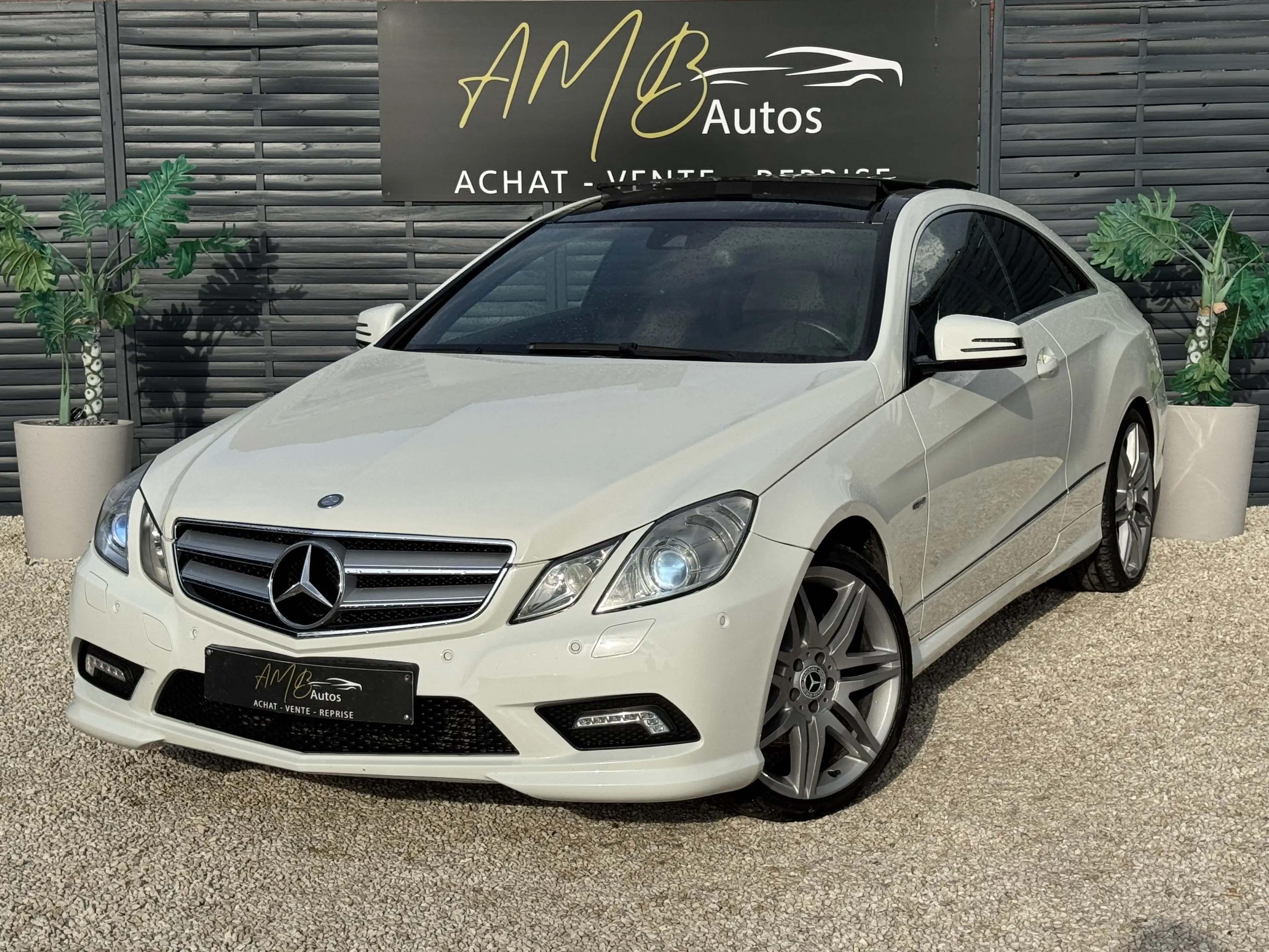 Mercedes-Benz E 250 COUPE E 250 CDI BE Elegance Start/Stop