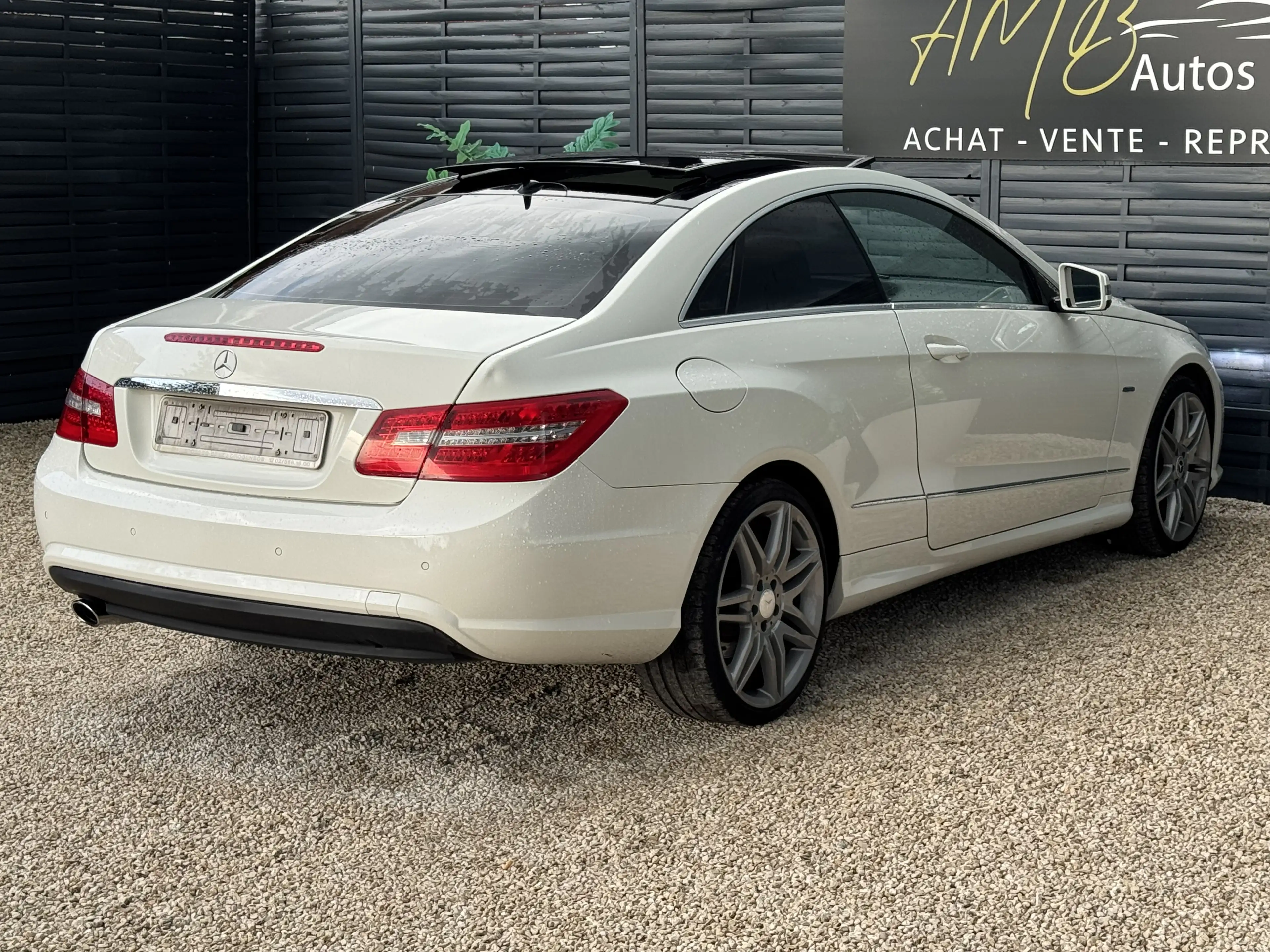 Mercedes-Benz E 250 COUPE E 250 CDI BE Elegance Start/Stop — photo 8
