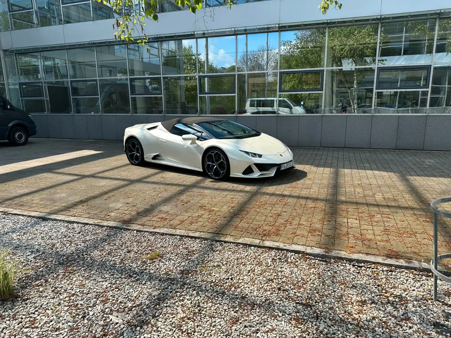 Lamborghini Huracán EVO Spyder AWD Balloon White*LIFT*Garant Weiß - 2