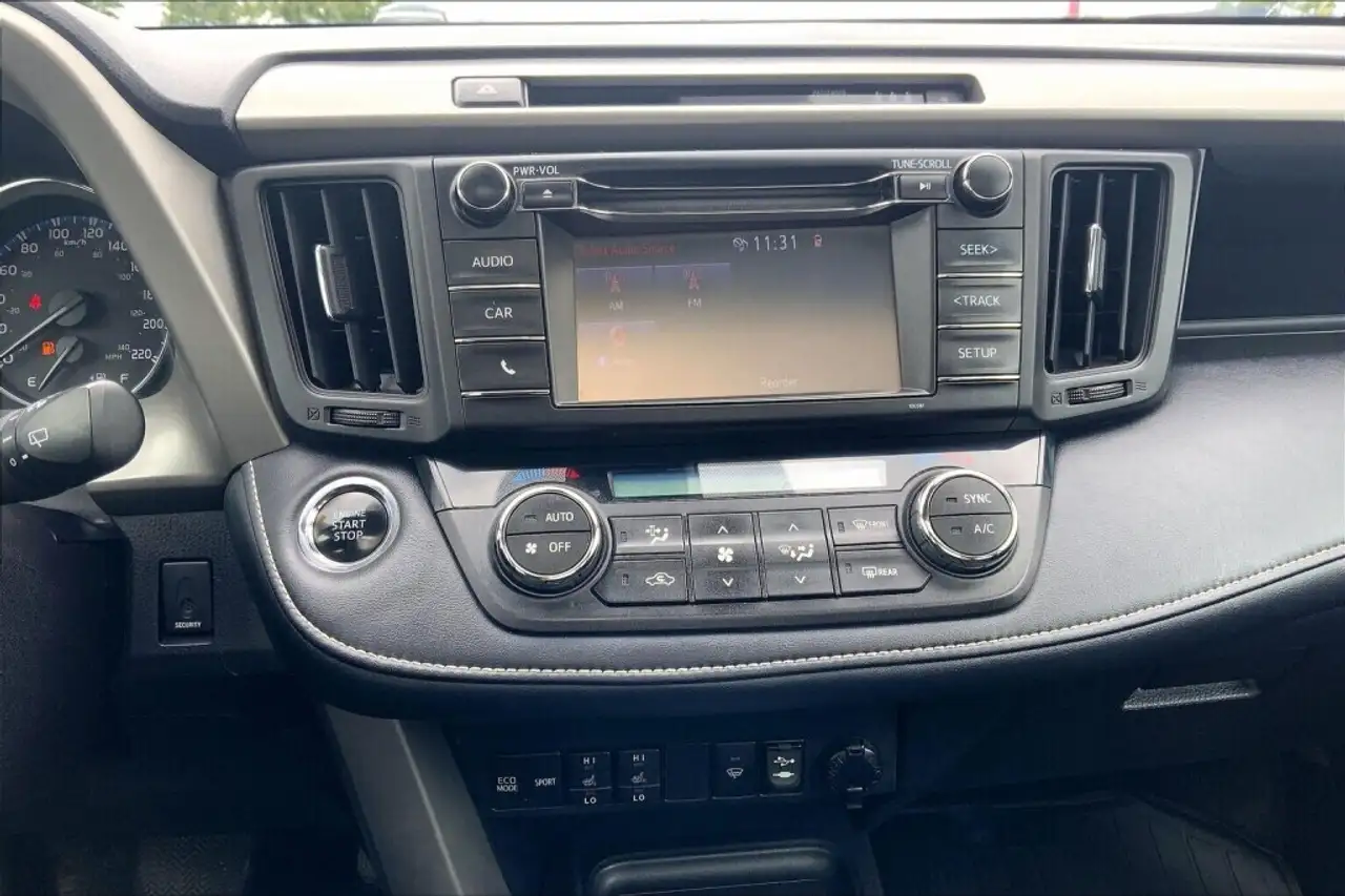 Toyota RAV 4 снимка Toyota RAV 4