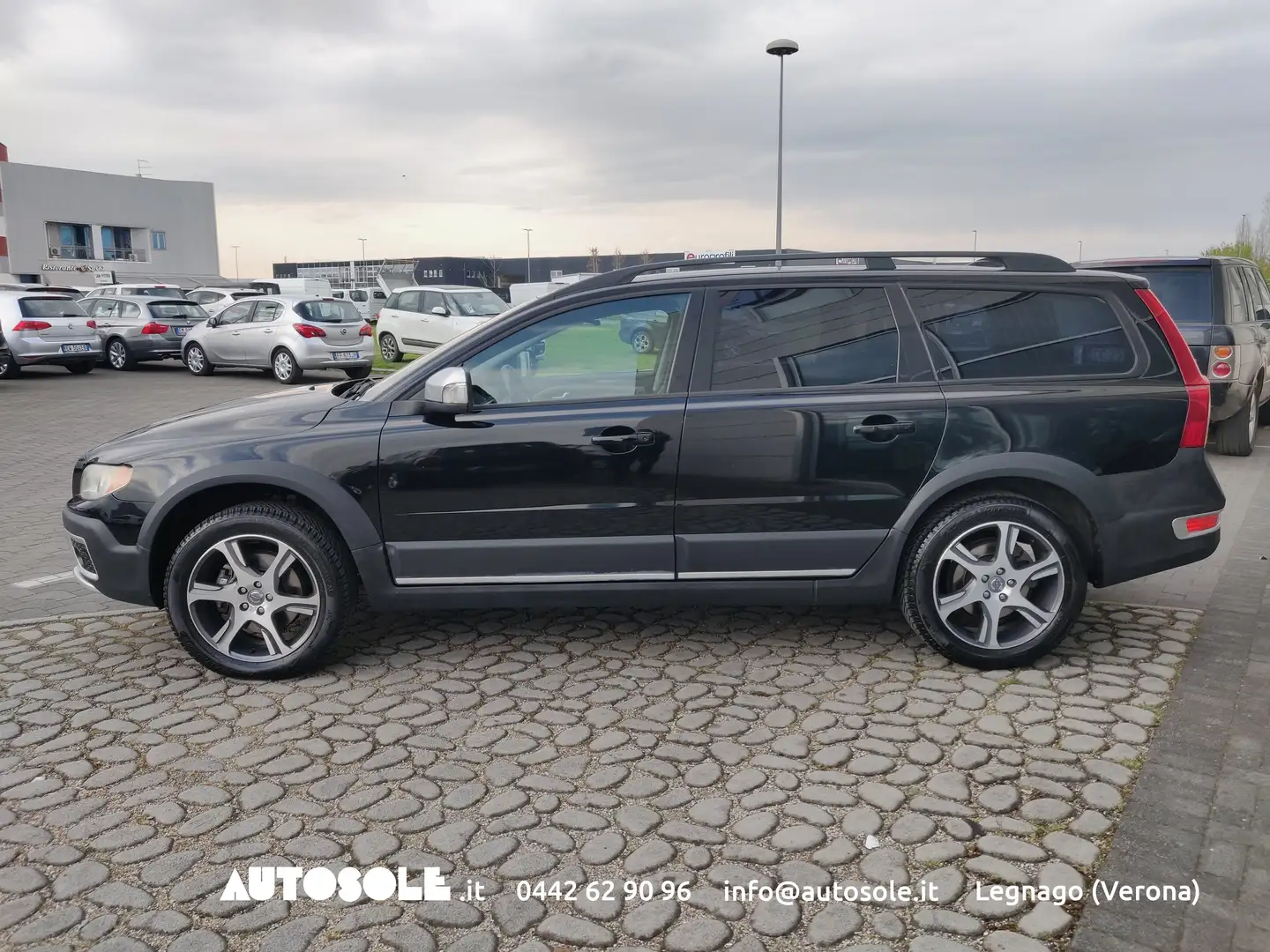 Volvo XC70 XC70 2.4 D5 Momentum 2WD Azul - 2