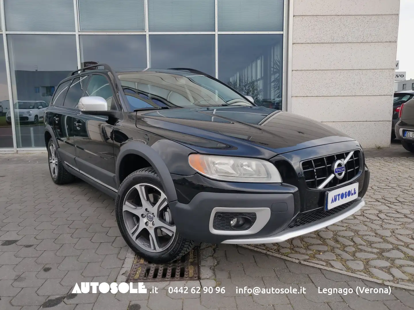 Volvo XC70 XC70 2.4 D5 Momentum 2WD Azul - 1