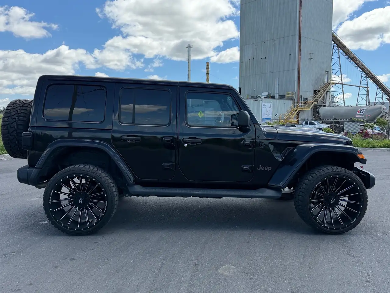 Jeep Wrangler снимка Jeep Wrangler
