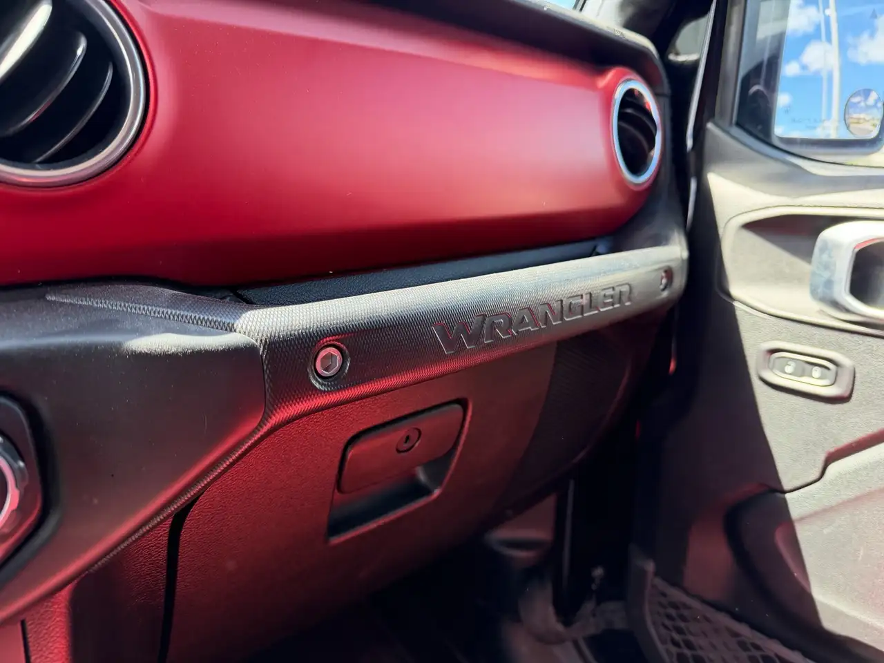 Jeep Wrangler снимка Jeep Wrangler