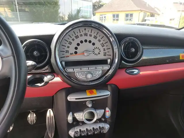 Mini Cooper Cooper view 14