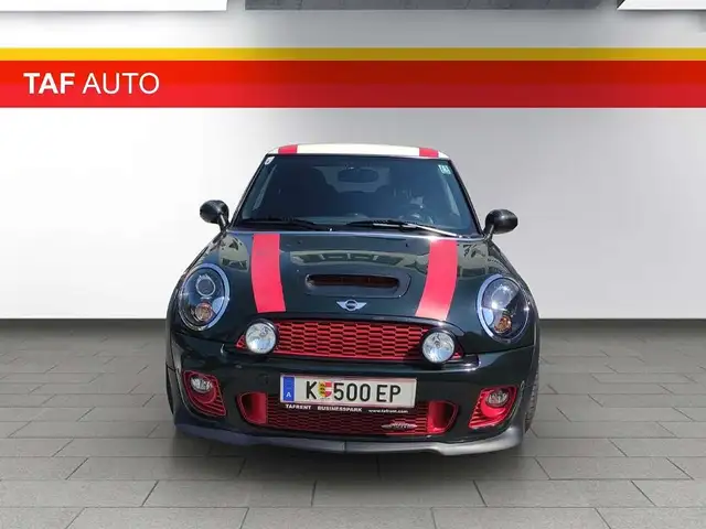 Mini Cooper Cooper view 2