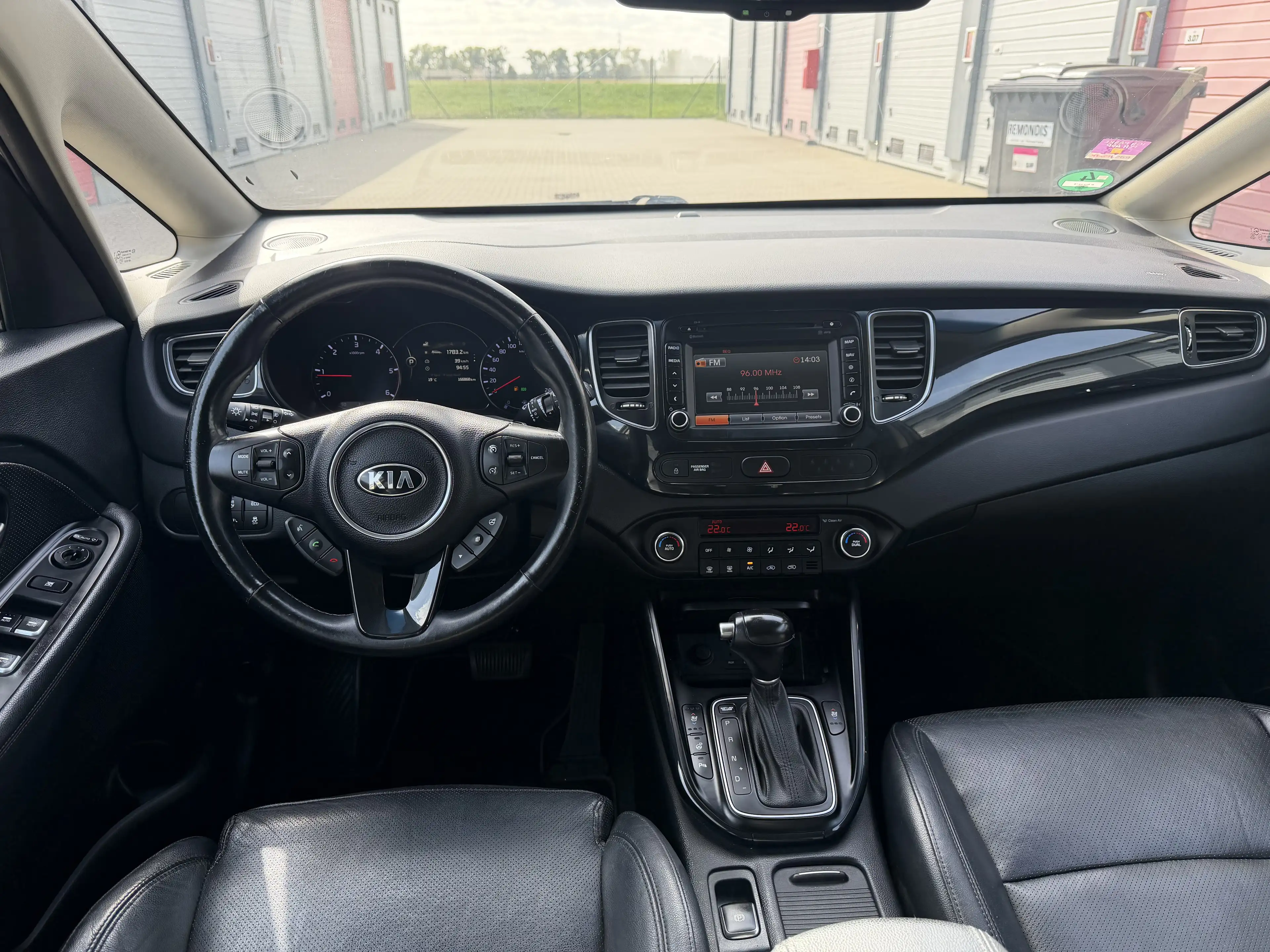 Kia Carens Spirit+*7-Sitzer*+Kamera+AHK+Xenon+Leder — photo 7