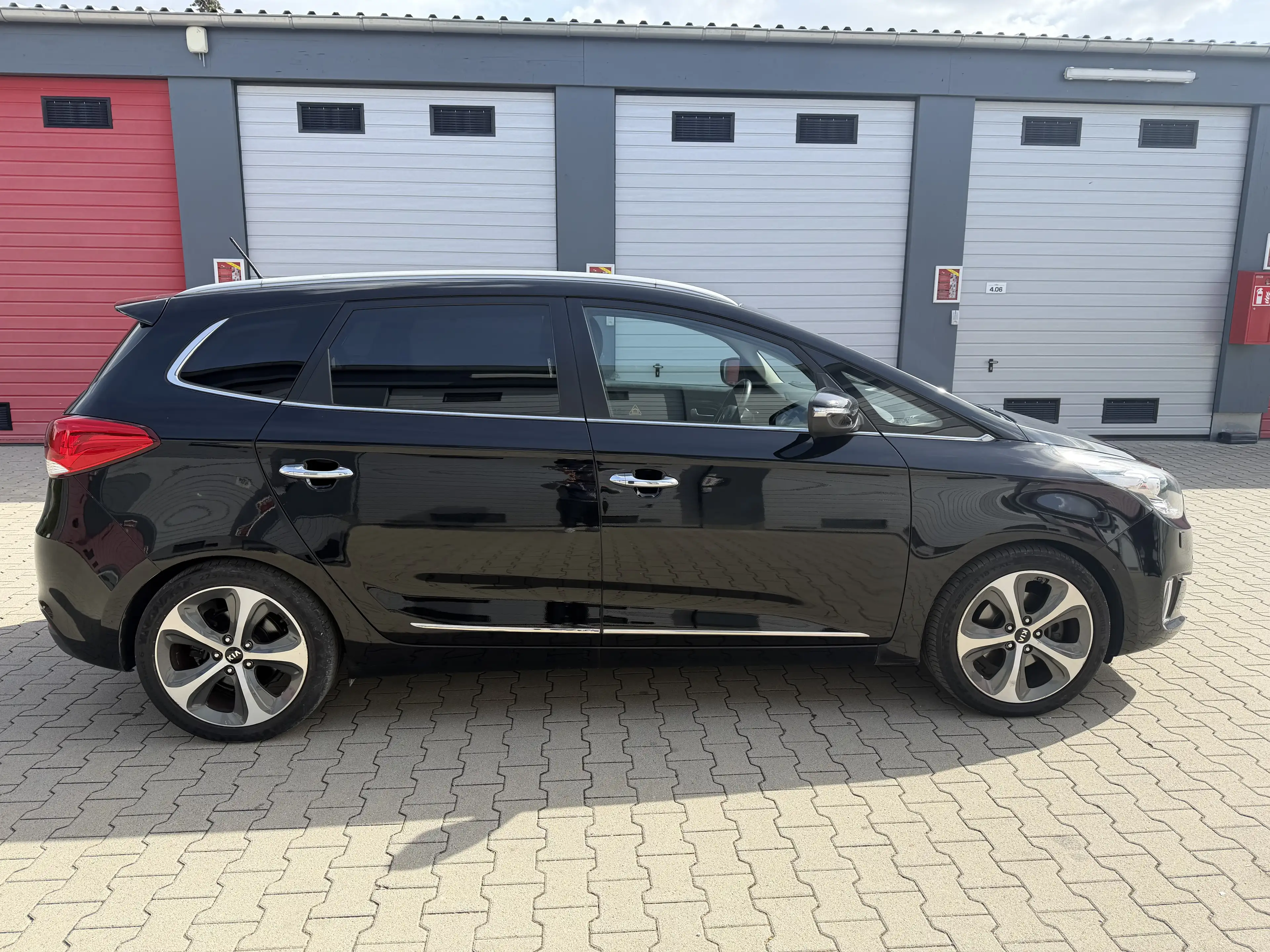 Kia Carens Spirit+*7-Sitzer*+Kamera+AHK+Xenon+Leder — photo 5