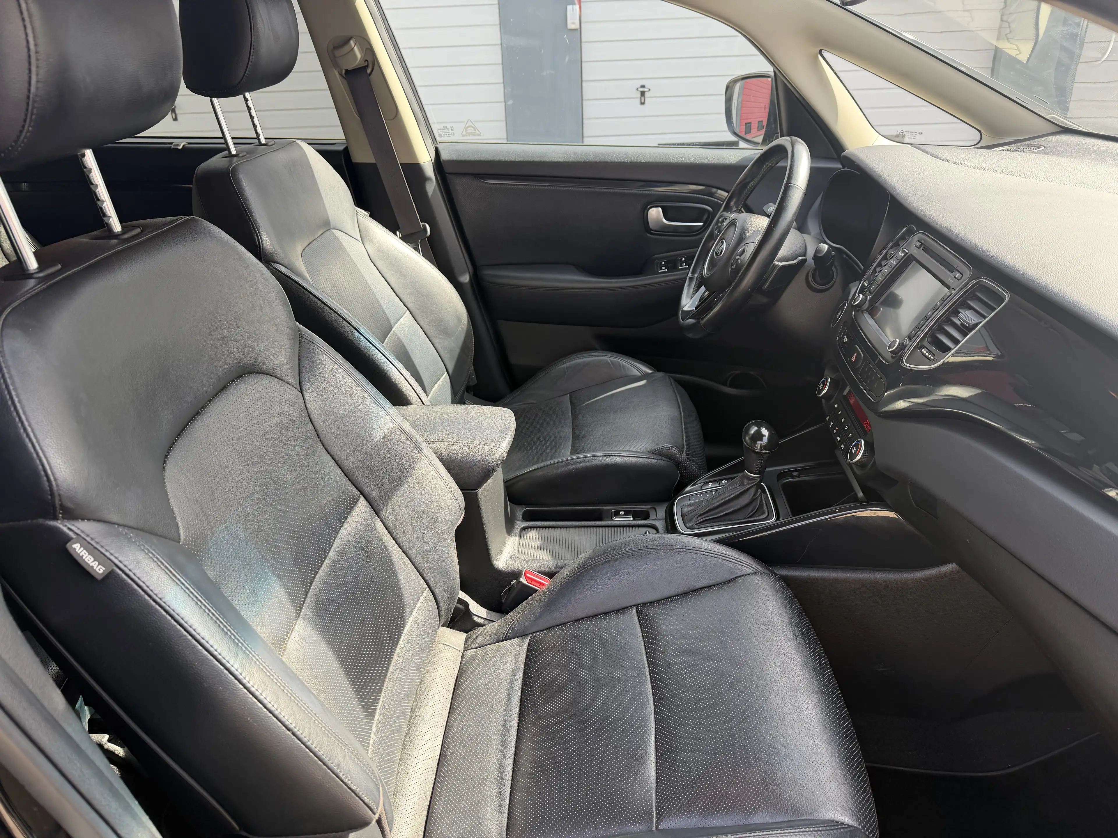 Kia Carens Spirit+*7-Sitzer*+Kamera+AHK+Xenon+Leder — photo 9
