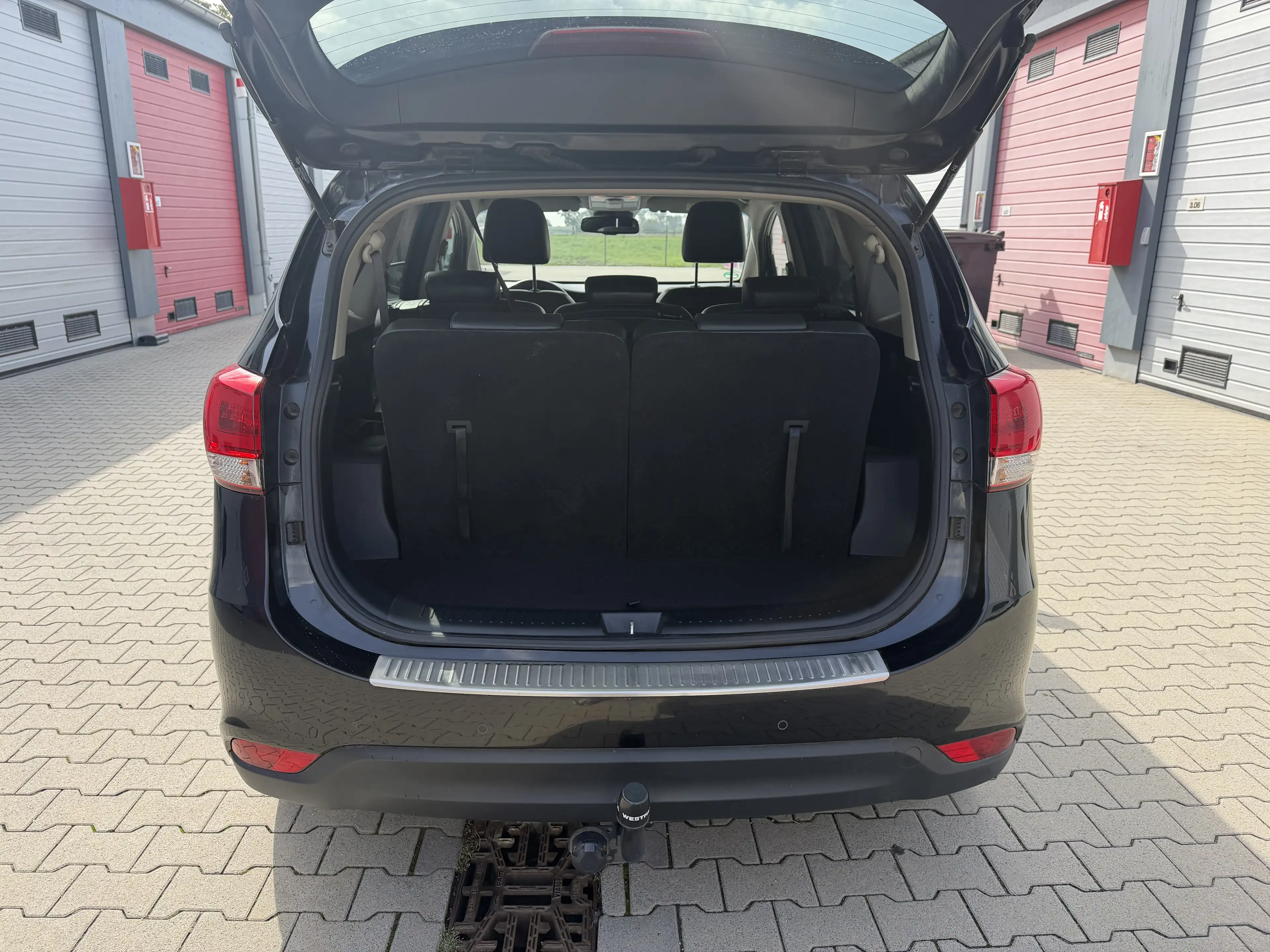 Kia Carens Spirit+*7-Sitzer*+Kamera+AHK+Xenon+Leder — photo 10