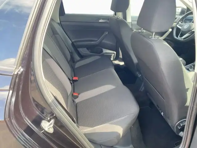Volkswagen Polo view 12