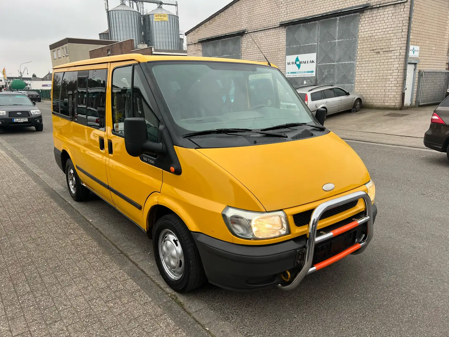 Ford Transit 300 Euroline,7sitzer,Schlaf,Drehbare sitze,1.Hand Gelb - 2