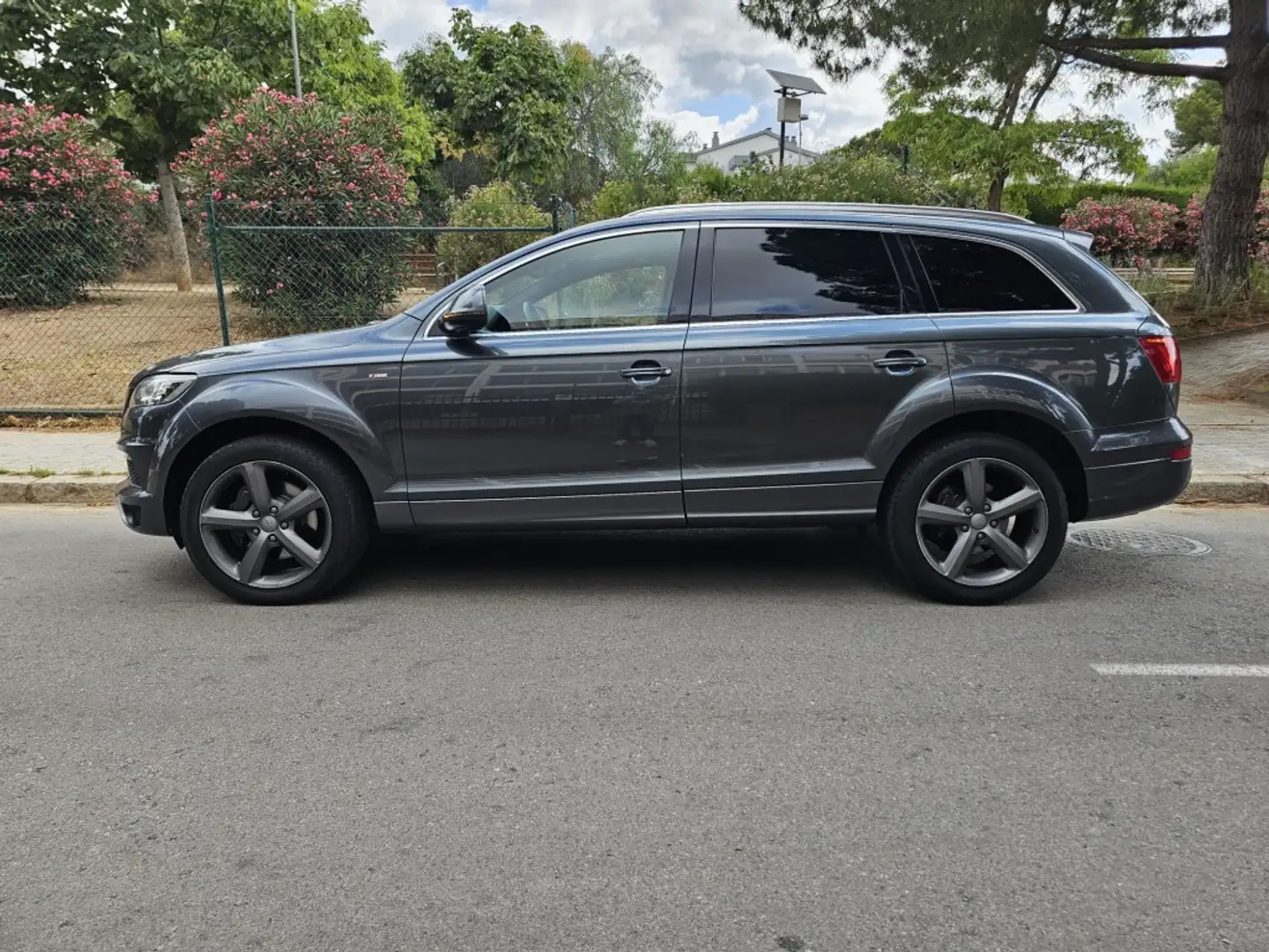 Audi Q7 3.0TDI CD Ambition 245 Tiptronic Gris - 1