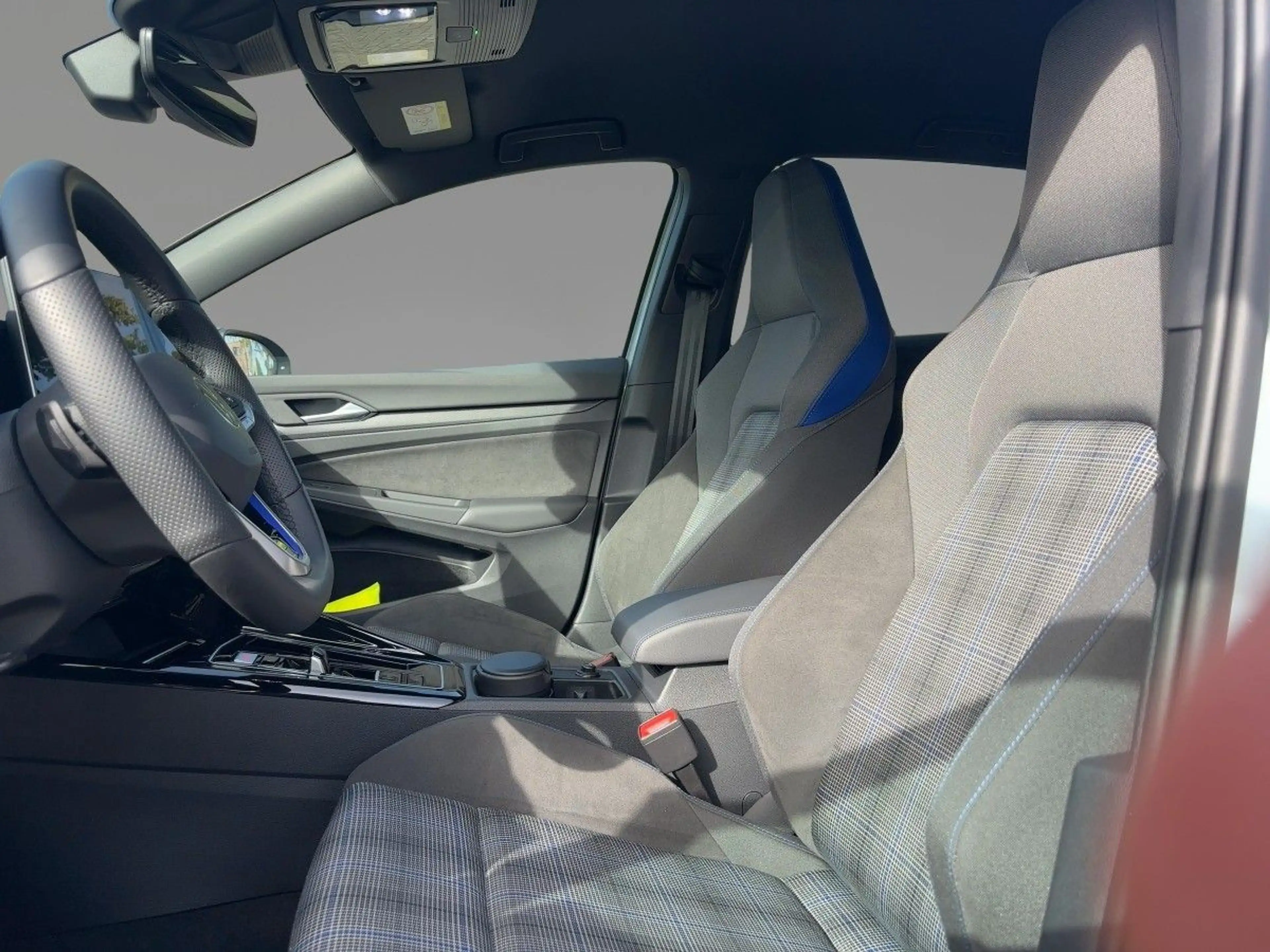 Volkswagen Golf GTE VIII 1.5 eHybrid GTE DSG Navi HeadUp LED+ — photo 9