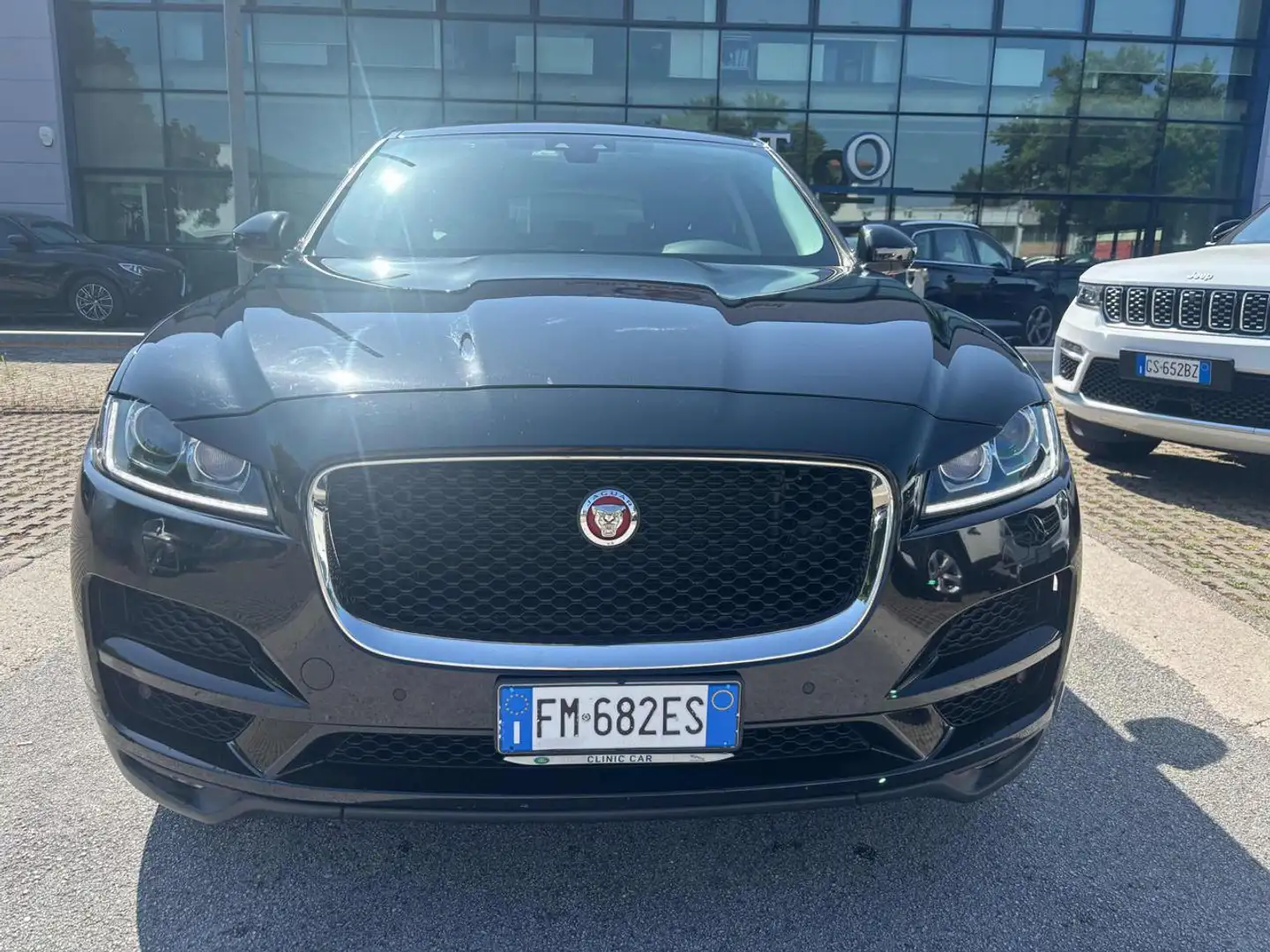 Jaguar F-Pace 2.0 D 240 CV AWD aut. Prestige Nero - 1