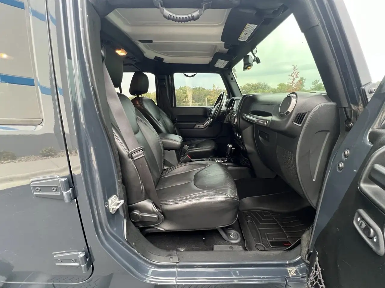 Jeep Wrangler снимка Jeep Wrangler