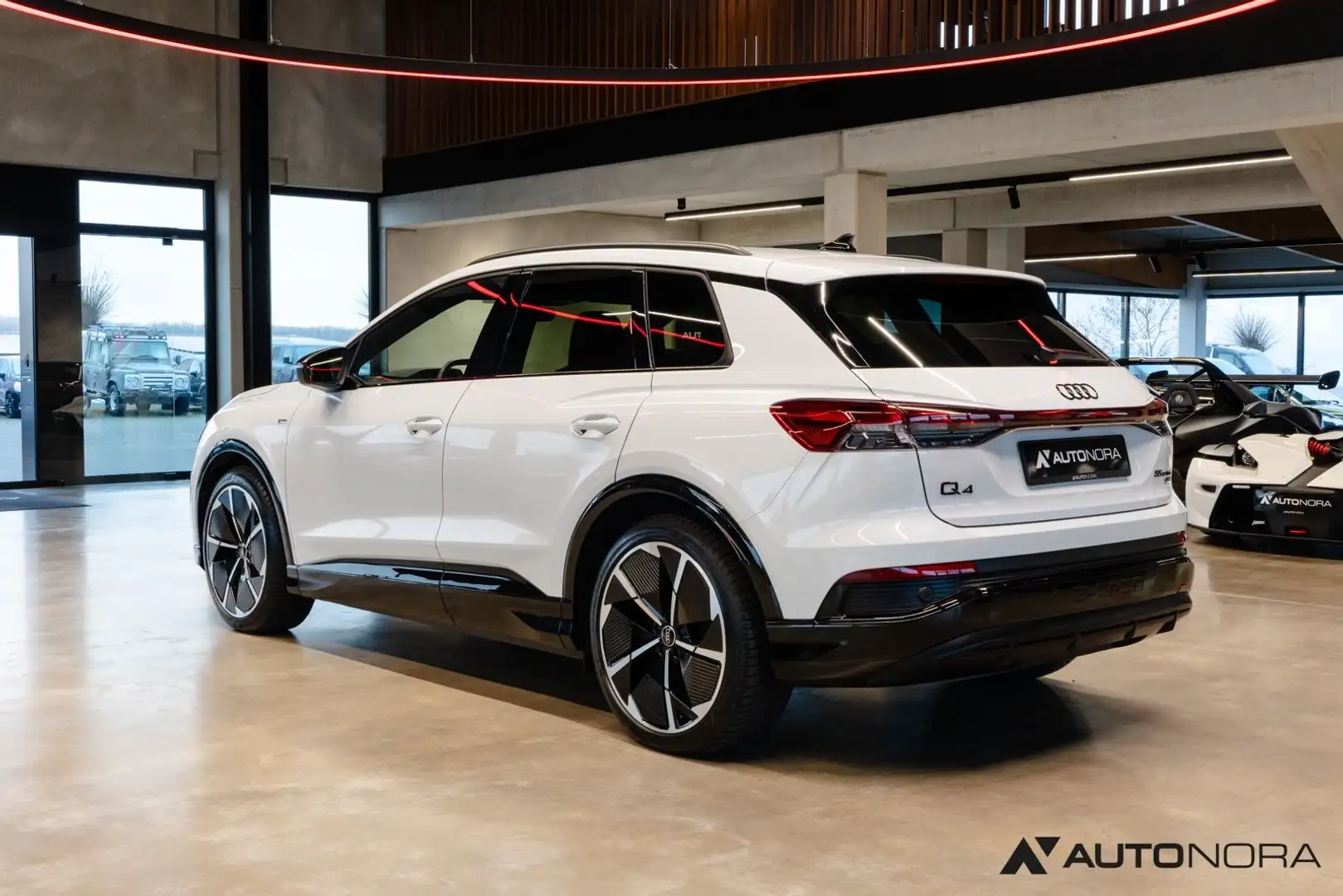 Audi Q4 e-tron Q4 55 e-Tron quattro S-Line Edition Matrix AHK Weiß - 2