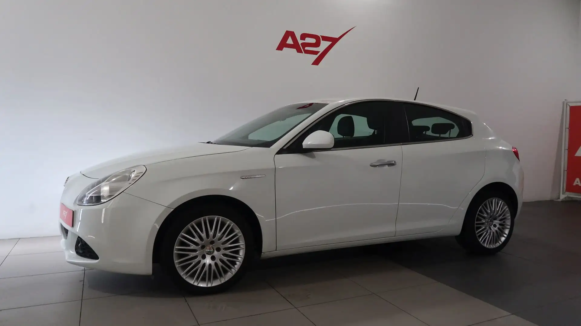 Alfa Romeo Giulietta Giulietta 1.6 JTDm-2 105 CV Distinctive #SENSORI Blanco - 1