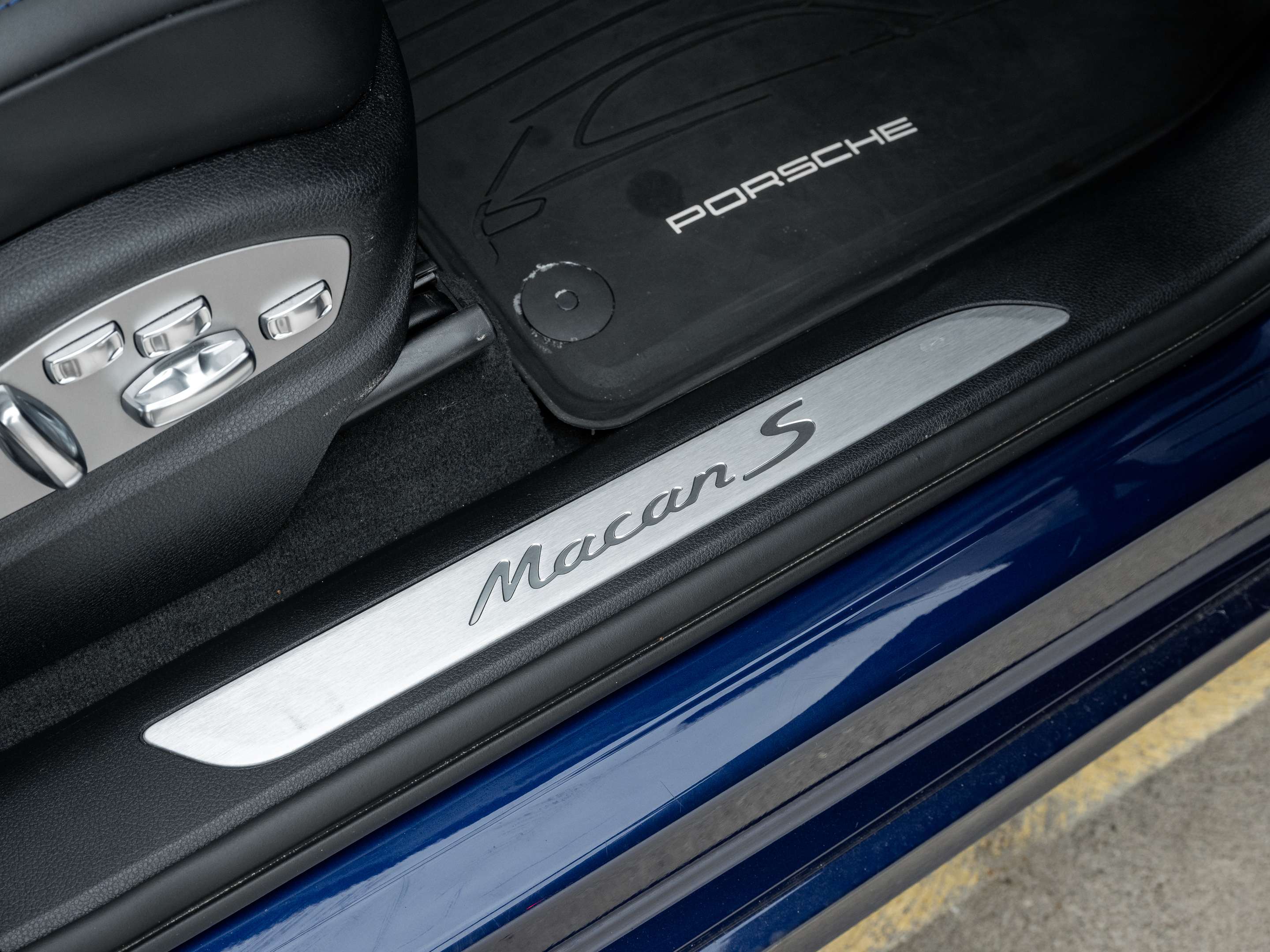 2025 Porsche Macan S | Winter Tire Package Included thumb 31