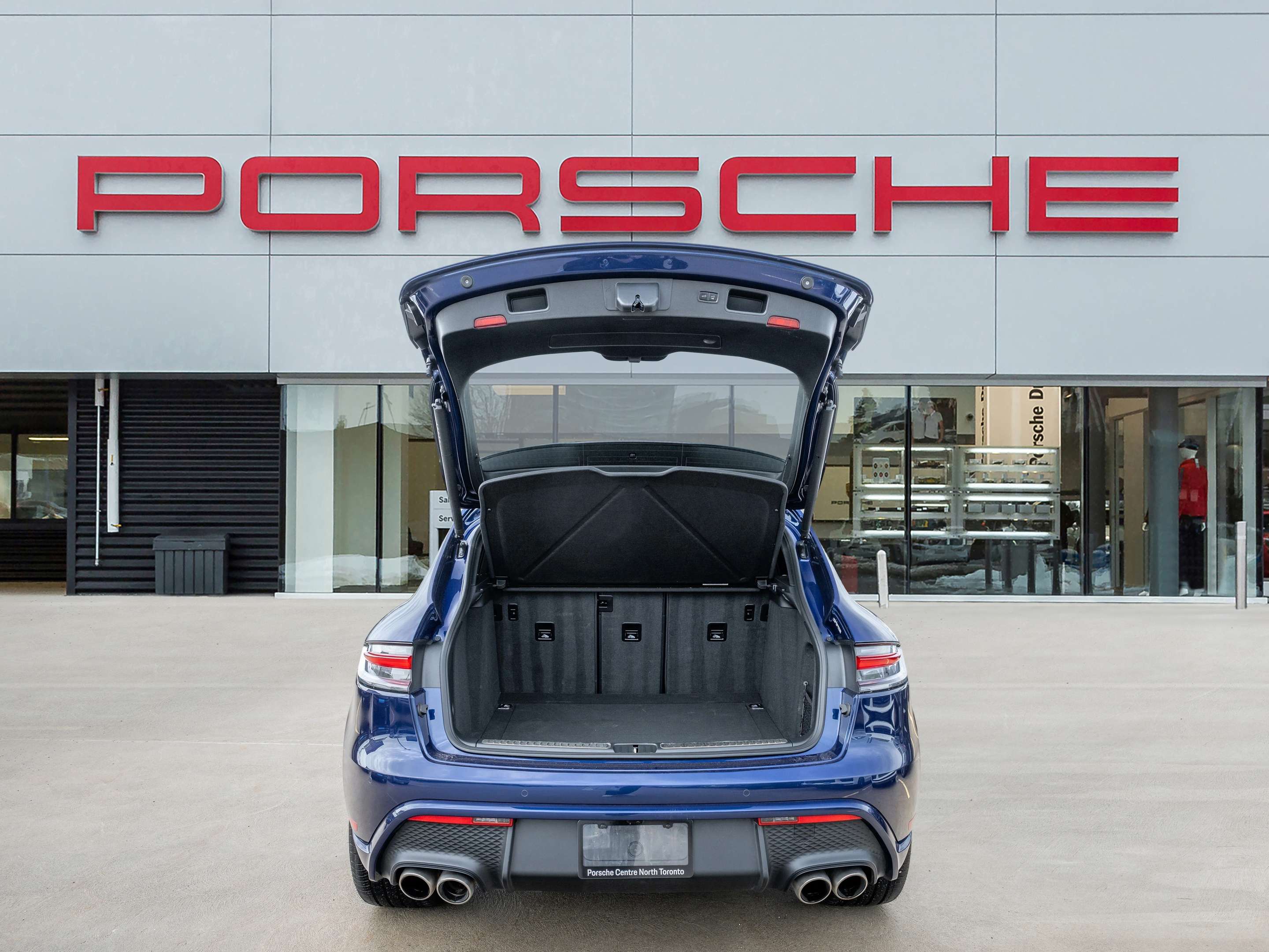 2025 Porsche Macan S | Winter Tire Package Included thumb 10
