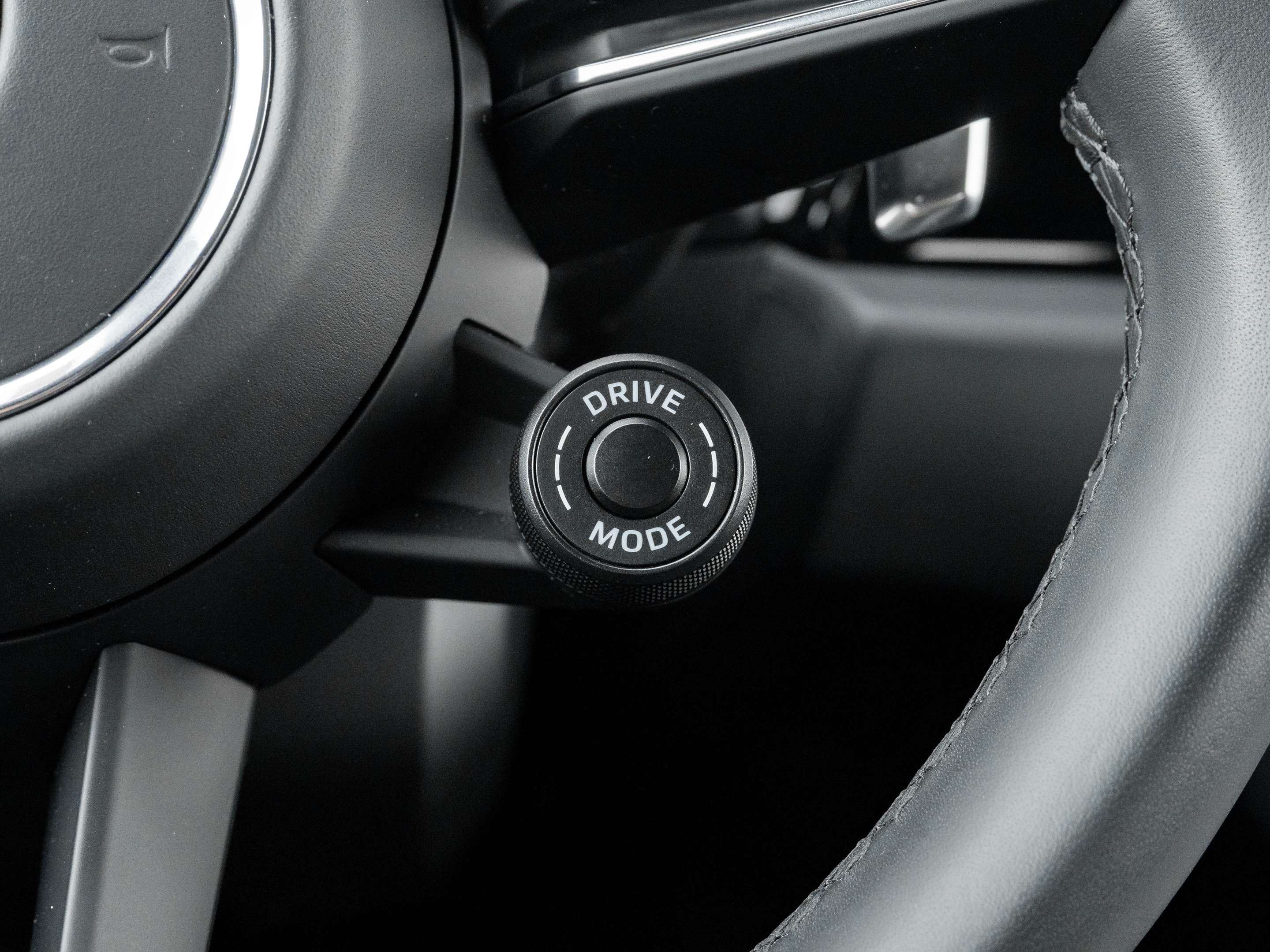 2025 Porsche Macan S | Winter Tire Package Included thumb 16