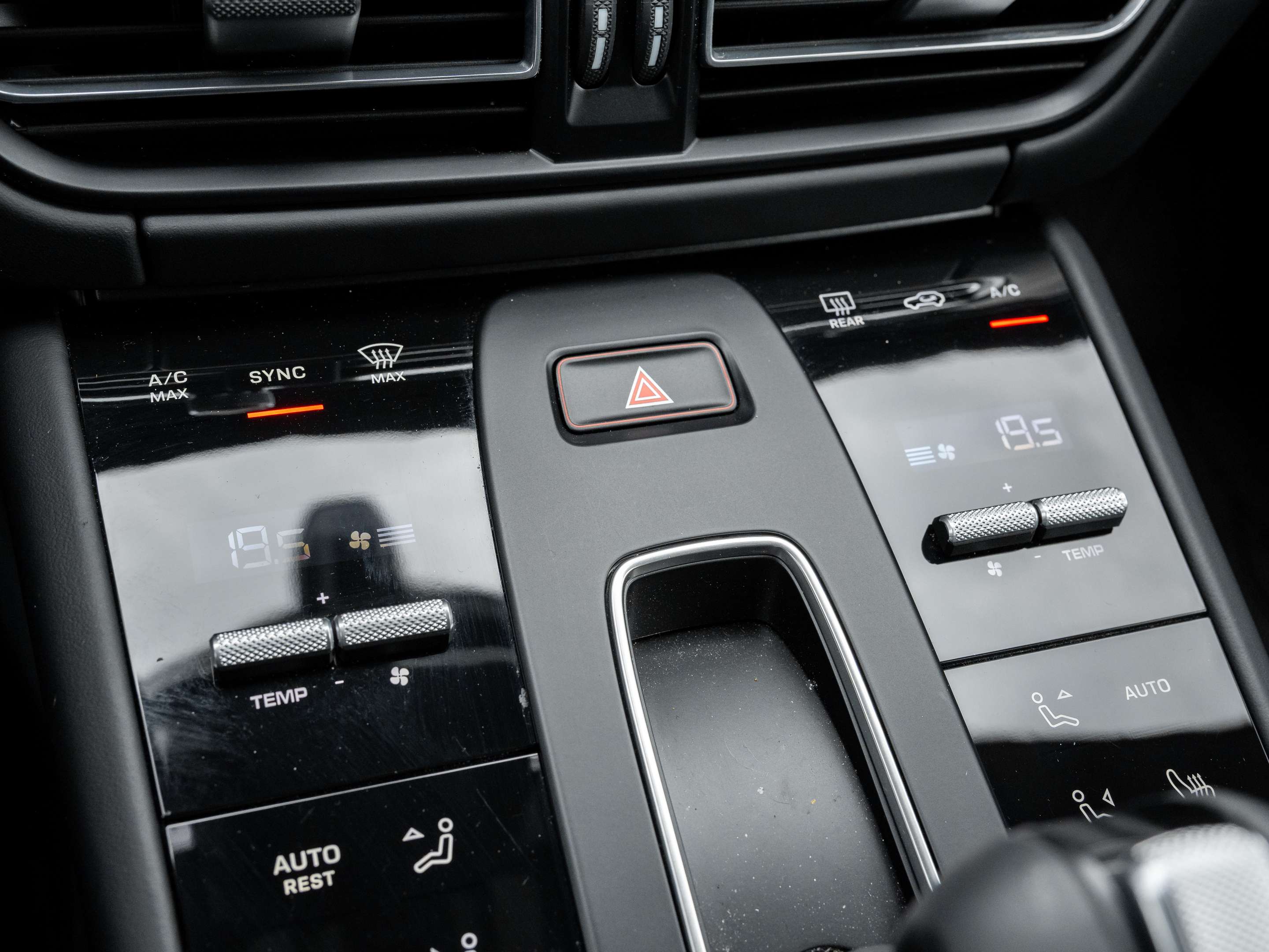 2025 Porsche Macan S | Winter Tire Package Included thumb 27
