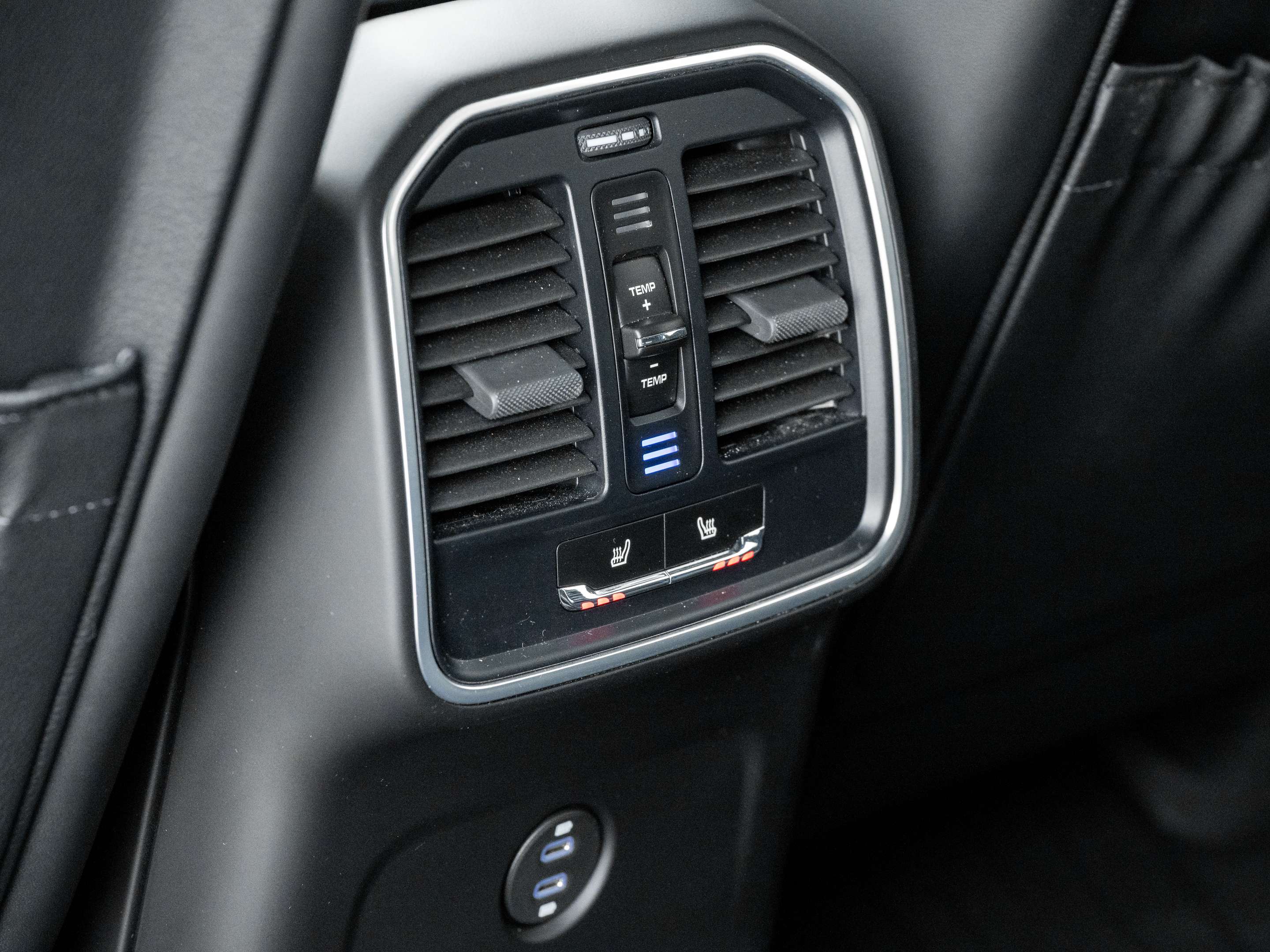 2025 Porsche Macan S | Winter Tire Package Included thumb 34