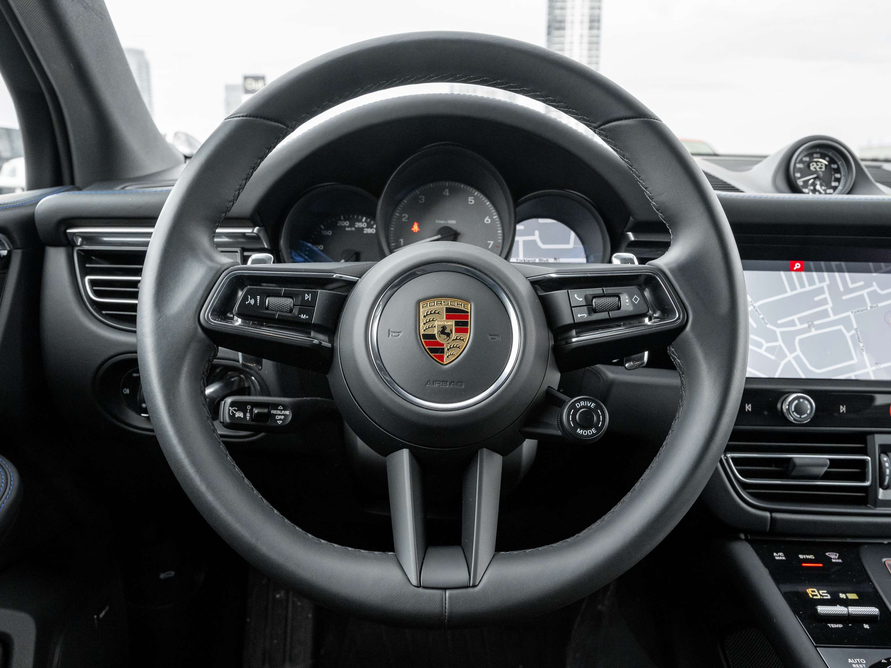 2025 Porsche Macan S | Winter Tire Package Included thumb 14
