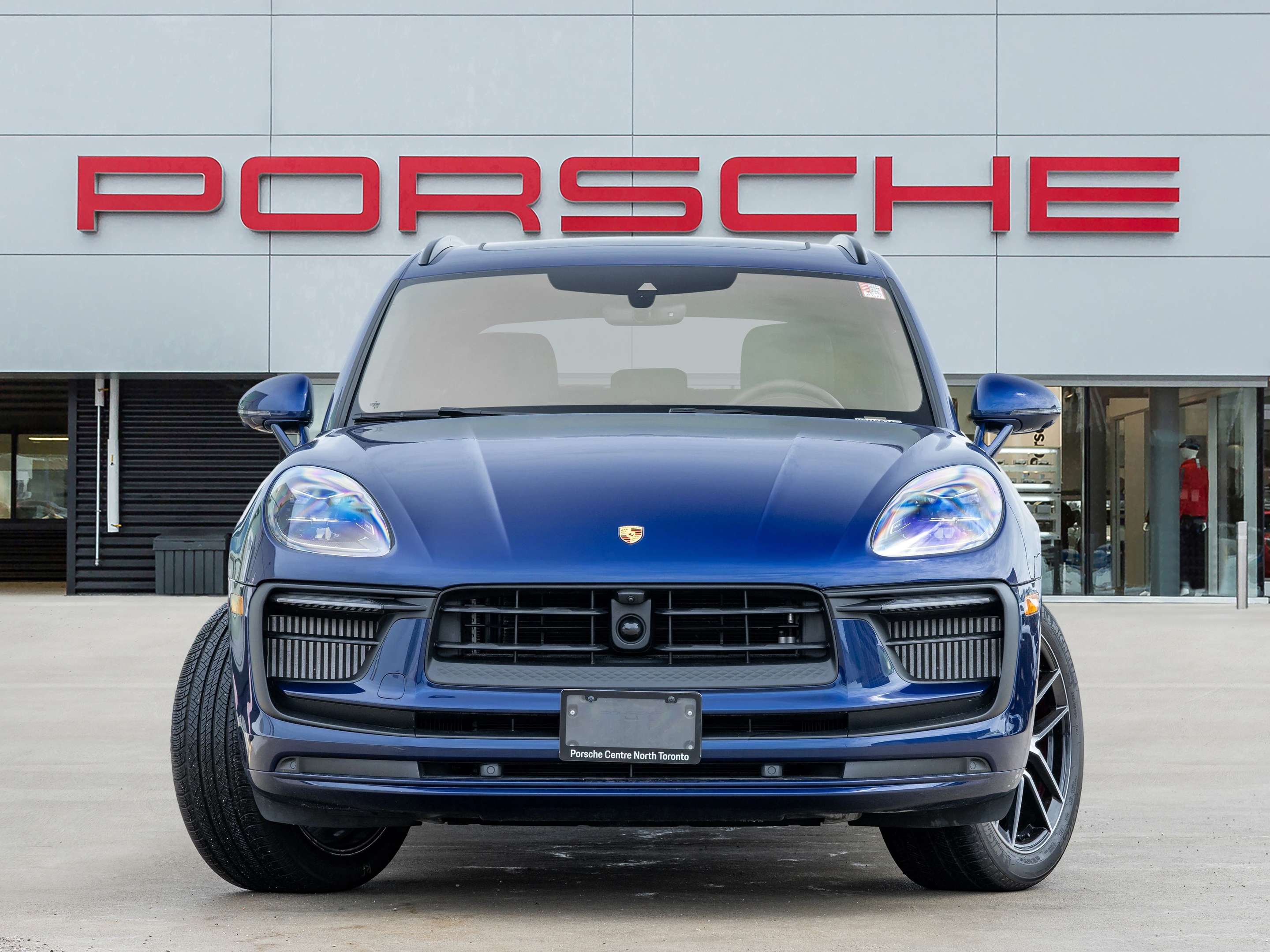 2025 Porsche Macan S | Winter Tire Package Included thumb 6