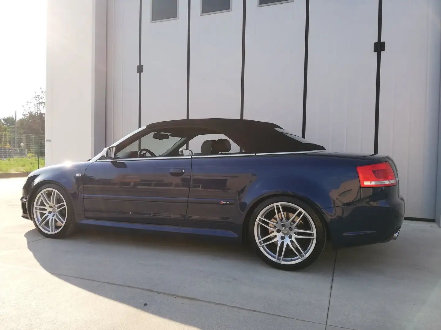 Audi RS4 B7 Blauw - 1