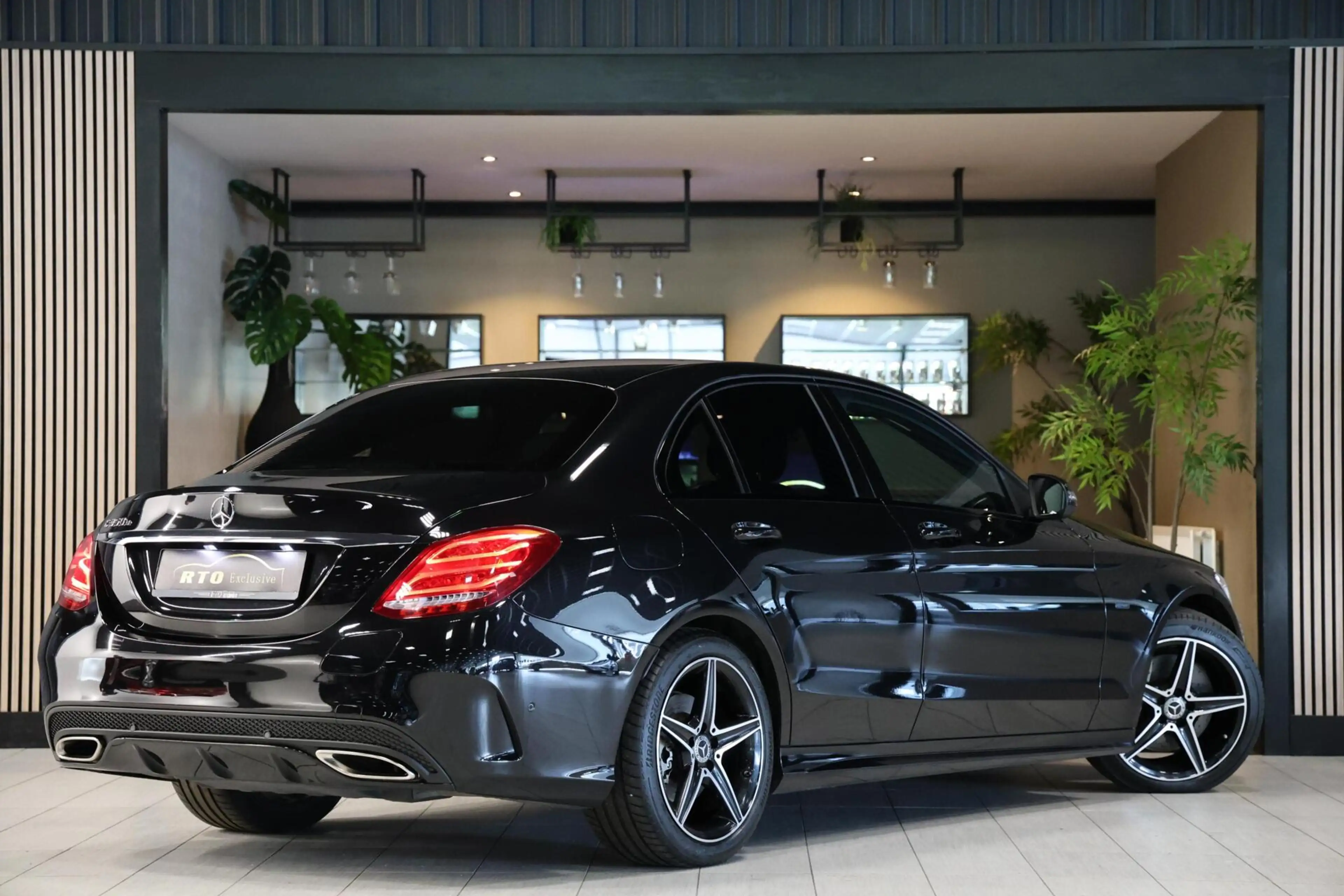 Mercedes-Benz C 350 e AMG|Luchtvering|Night|Carplay|Leder — photo 3