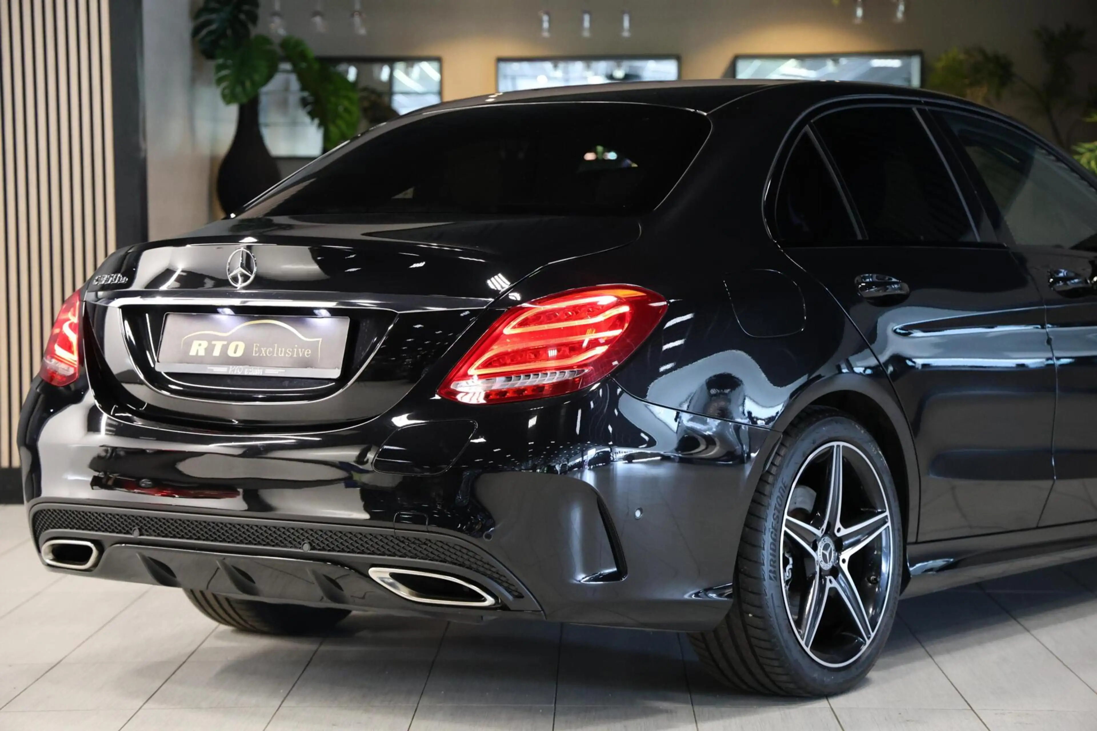 Mercedes-Benz C 350 e AMG|Luchtvering|Night|Carplay|Leder — photo 5