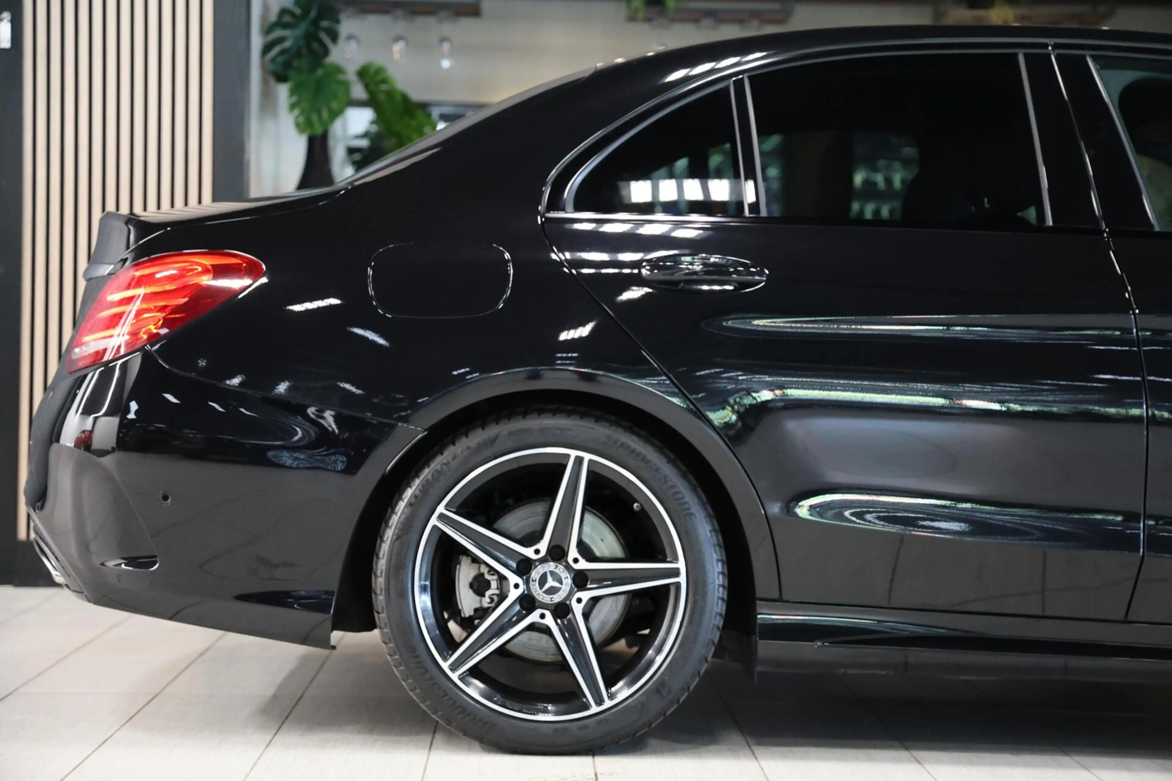 Mercedes-Benz C 350 e AMG|Luchtvering|Night|Carplay|Leder — photo 10