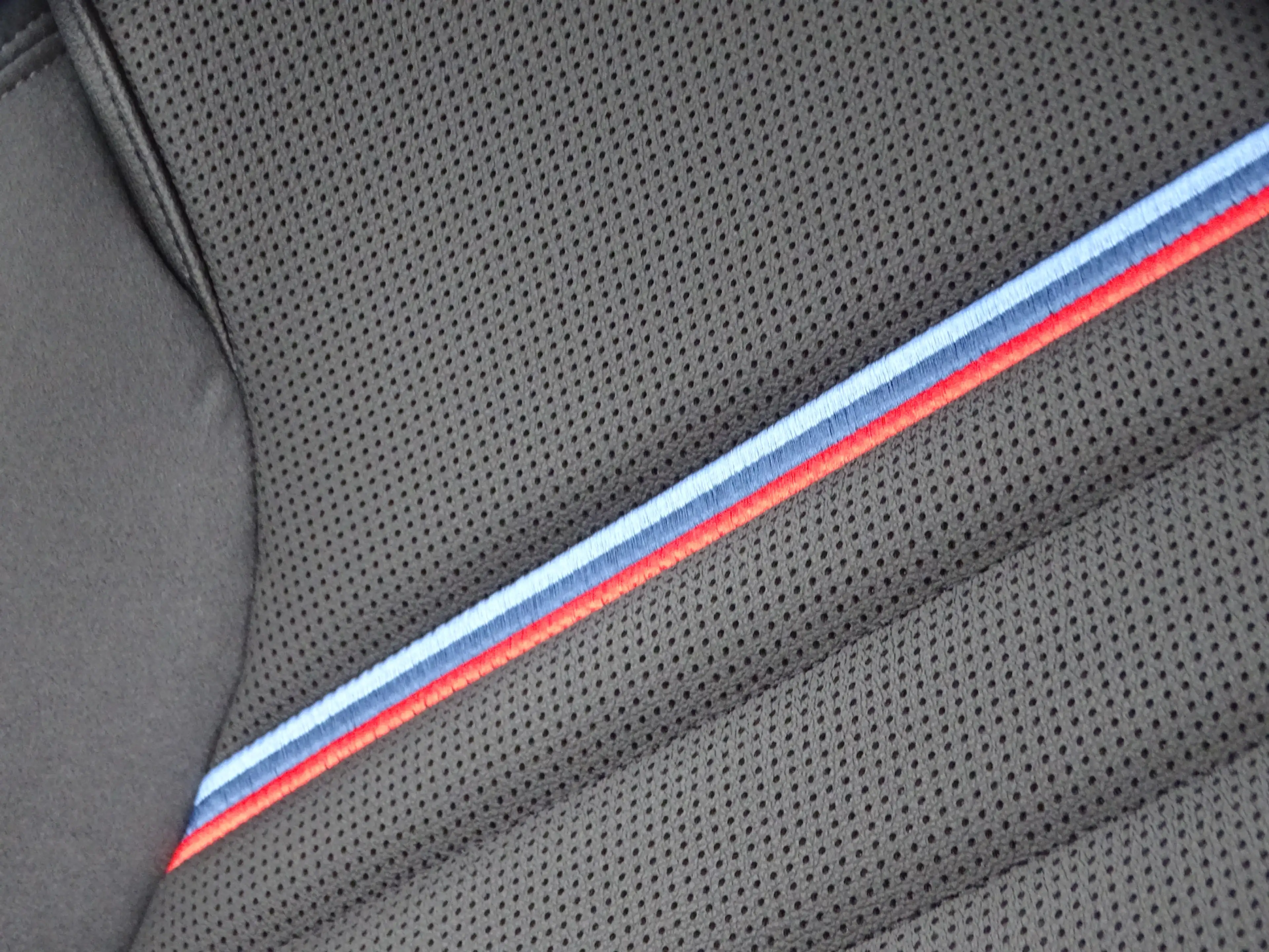 BMW iX xDrive45 Innovatiespakket Harman/Kardon M Sportpak — photo 31