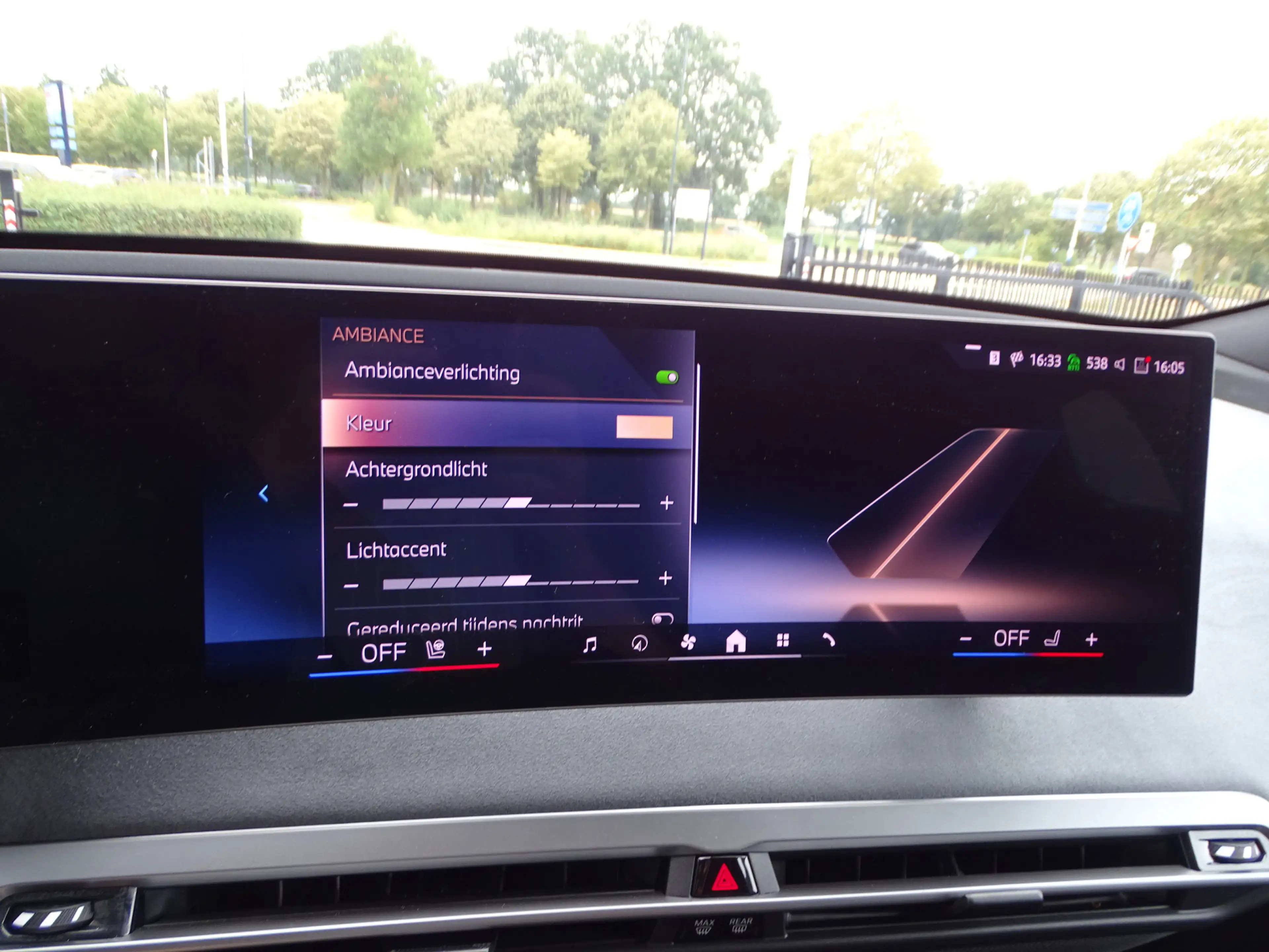 BMW iX xDrive45 Innovatiespakket Harman/Kardon M Sportpak — photo 41